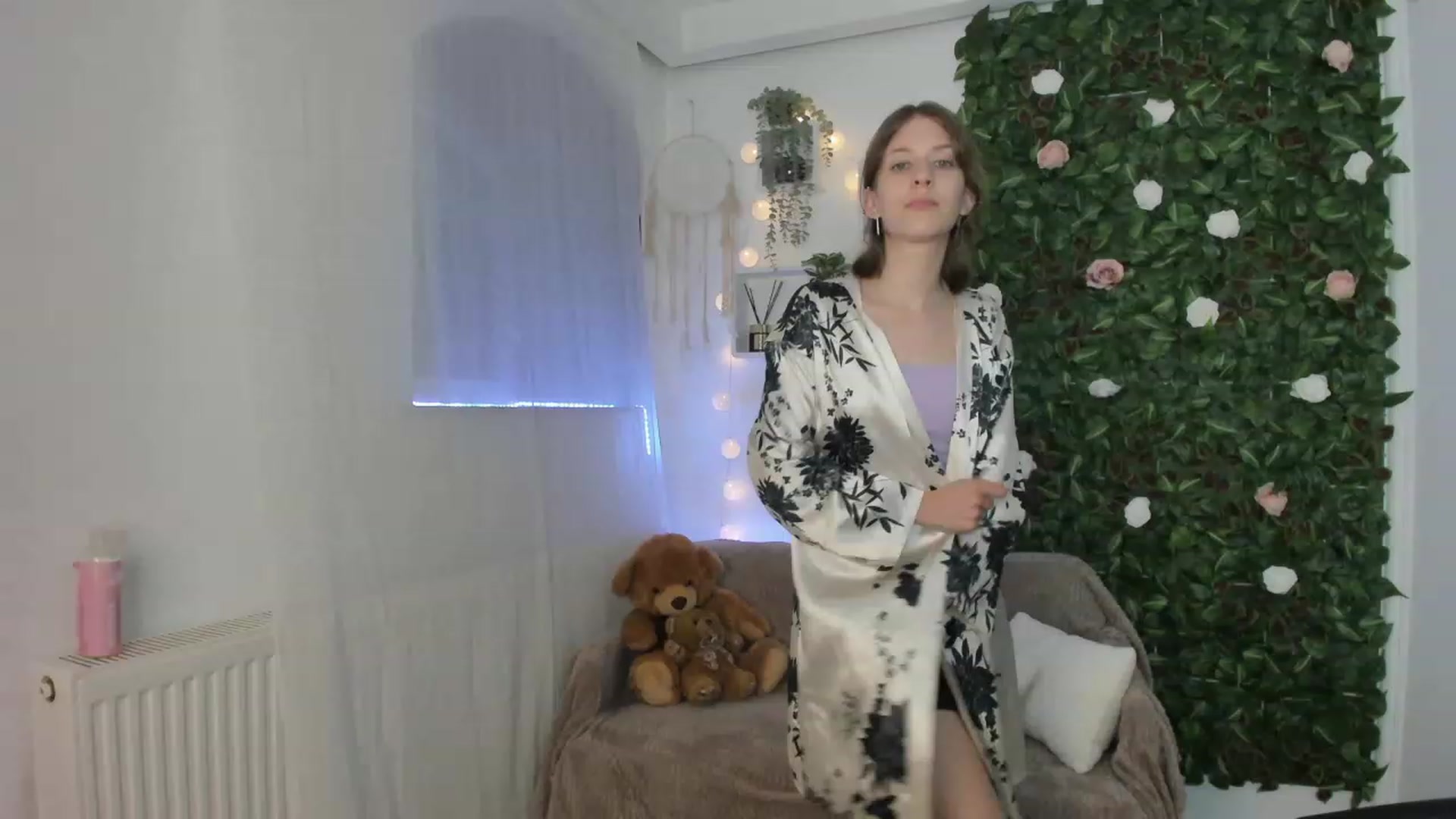 Gallery image thumbnail from Natalia_Nice's myfreecams stream on, 06/06/2023, 18:09 image 2 of 20