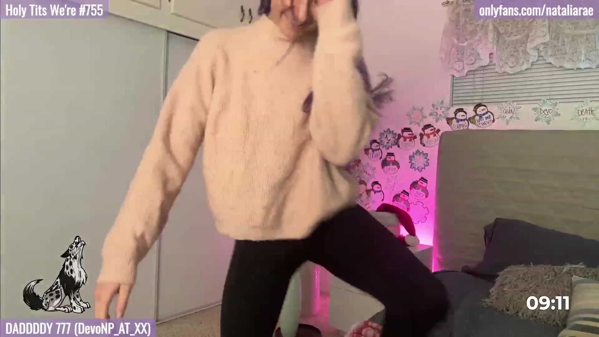 Gallery image thumbnail from Natalia_Rae's myfreecams stream on, 12/24/2022, 02:33 image 17 of 20