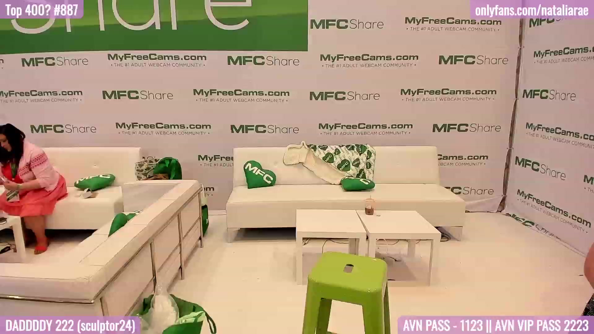 Gallery image thumbnail from Natalia_Rae's myfreecams stream on, 01/05/2023, 24:14 image 13 of 20