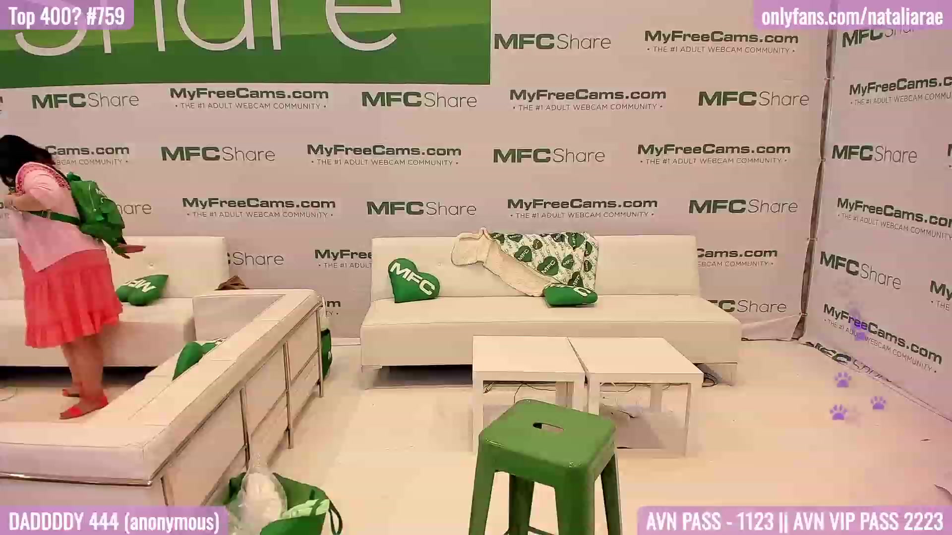 Gallery image thumbnail from Natalia_Rae's myfreecams stream on, 01/05/2023, 24:32 image 8 of 20