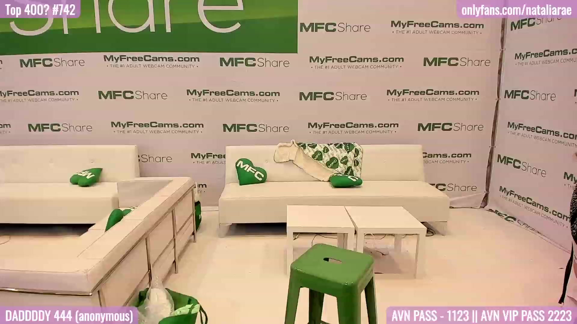 Gallery image thumbnail from Natalia_Rae's myfreecams stream on, 01/05/2023, 24:32 image 9 of 20