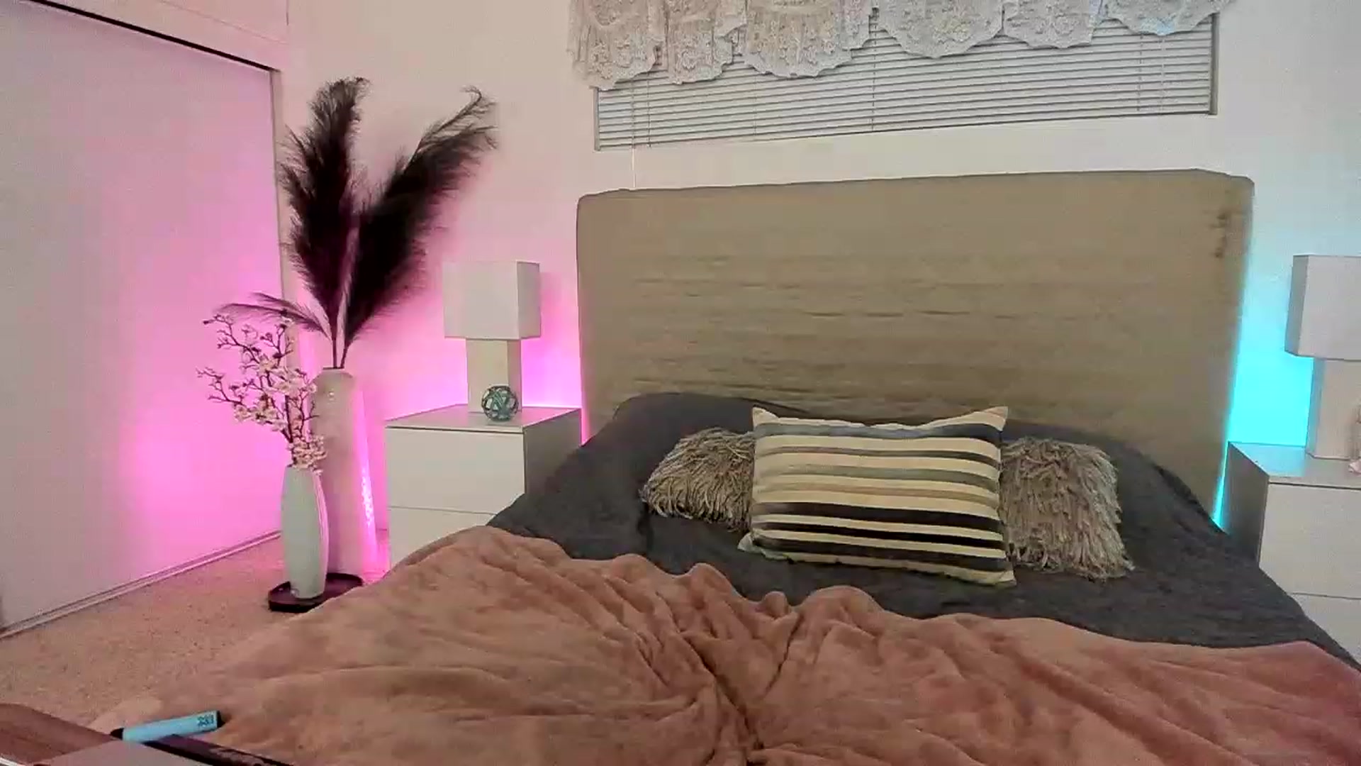 Gallery image thumbnail from Natalia_Rae's myfreecams stream on, 01/23/2023, 07:39 image 19 of 20