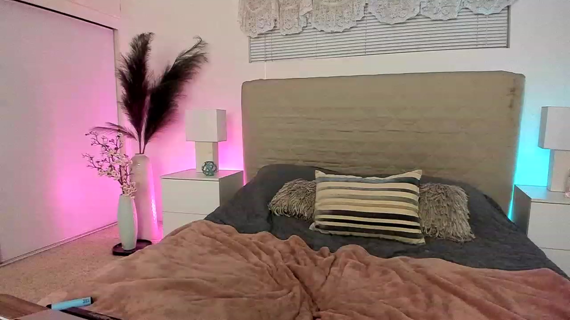 Gallery image thumbnail from Natalia_Rae's myfreecams stream on, 01/23/2023, 07:39 image 20 of 20
