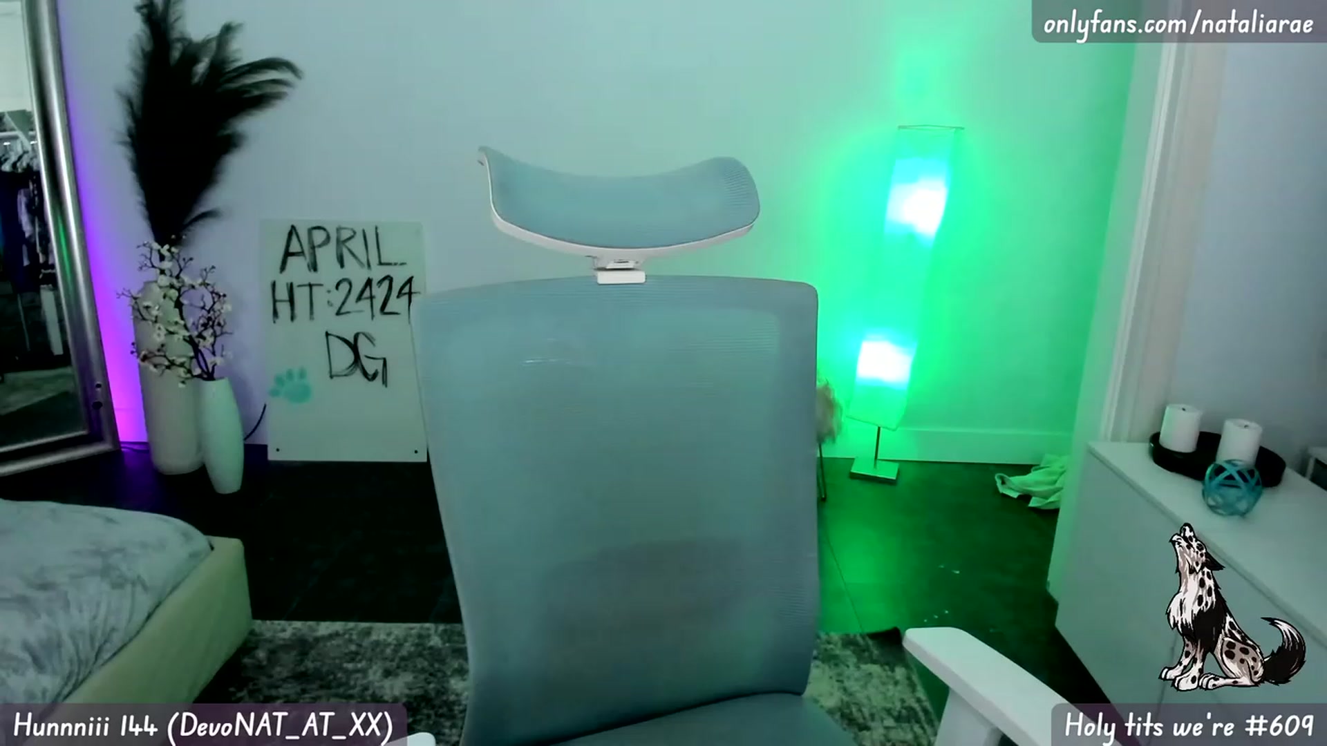 Gallery image thumbnail from Natalia_Rae's myfreecams stream on, 04/22/2023, 10:35 image 9 of 20