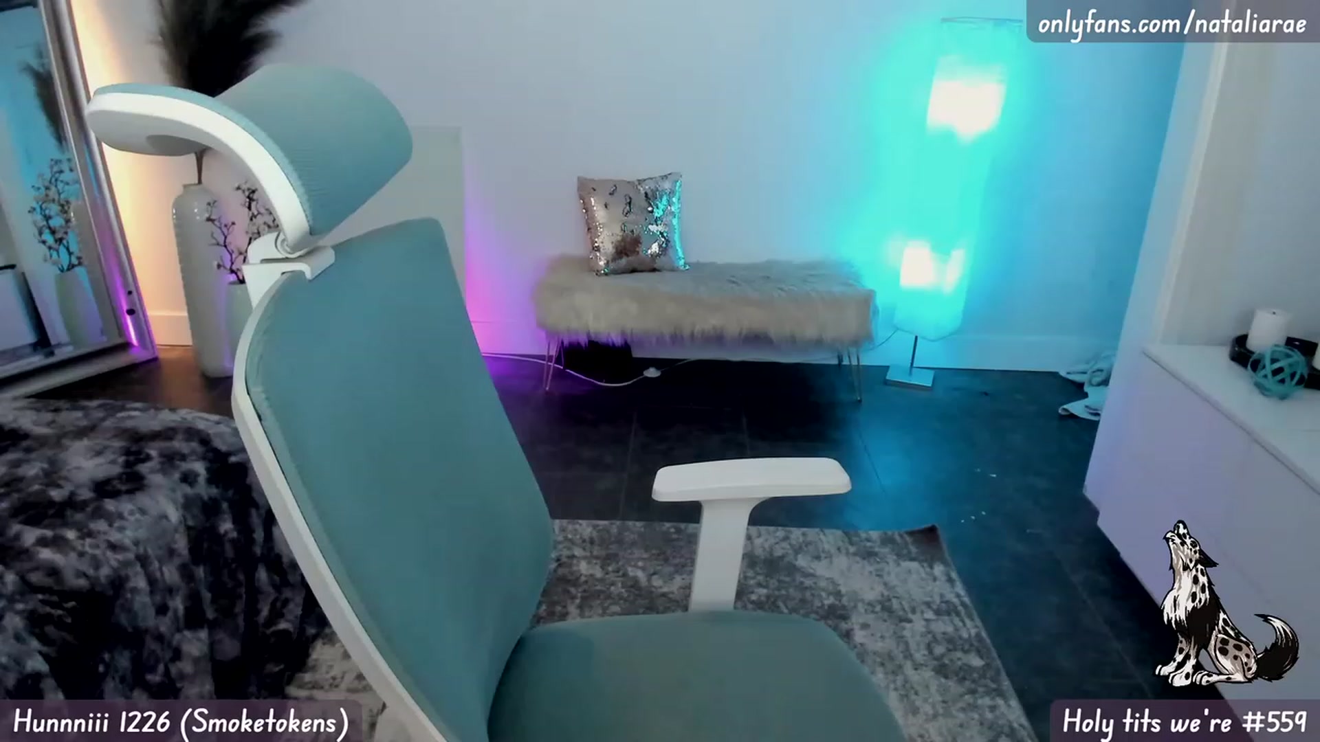 Gallery image thumbnail from Natalia_Rae's myfreecams stream on, 04/28/2023, 11:04 image 19 of 20