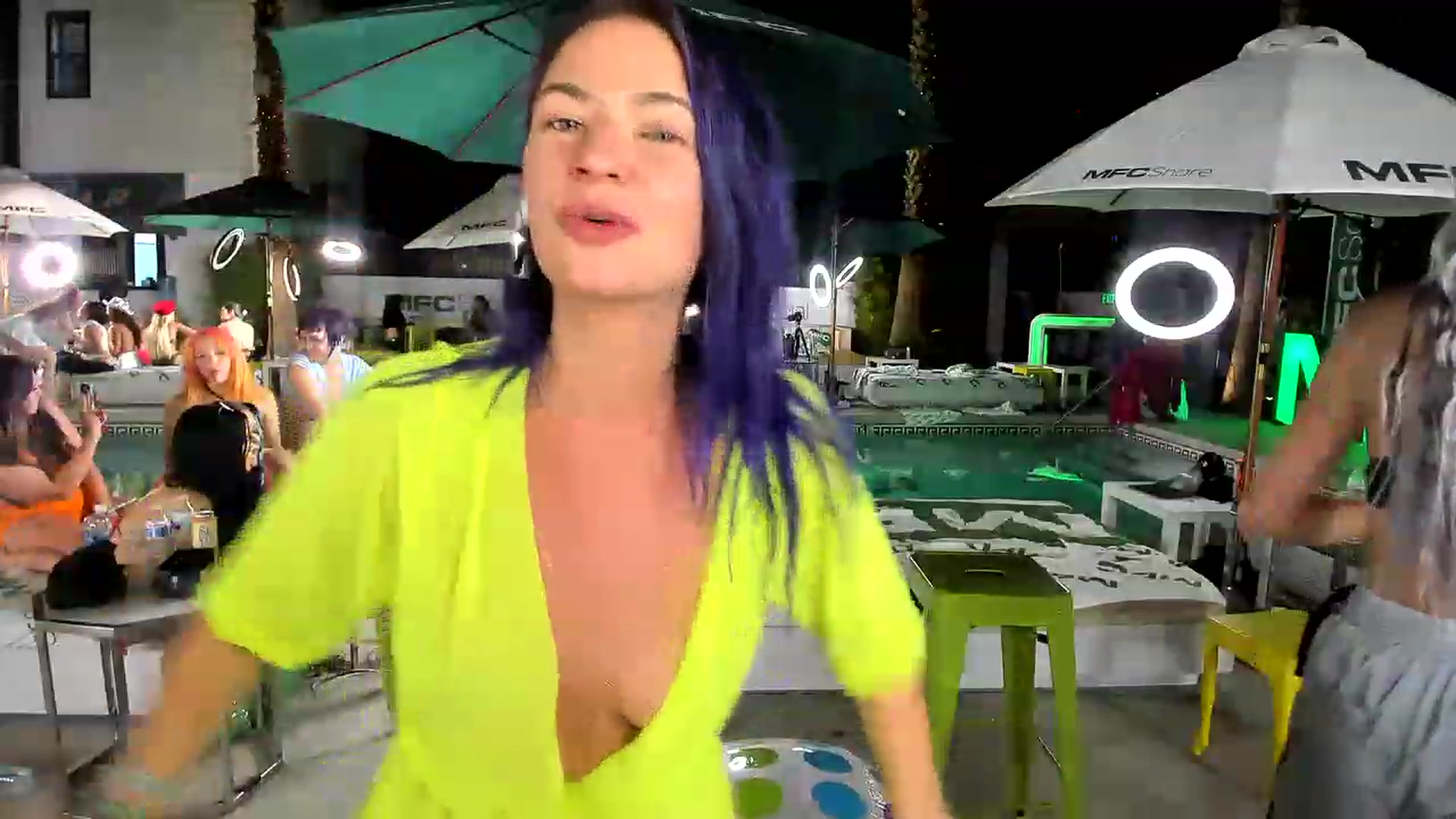 Gallery image thumbnail from Natalia_Rae's myfreecams stream on, 05/24/2023, 09:30 image 6 of 20