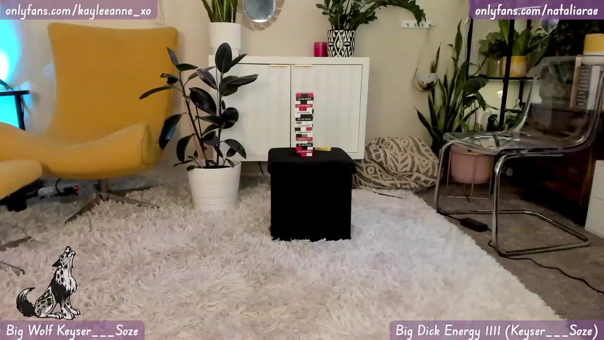 Gallery image thumbnail from Natalia_Rae's myfreecams stream on, 09/14/2023, 07:20 image 14 of 20