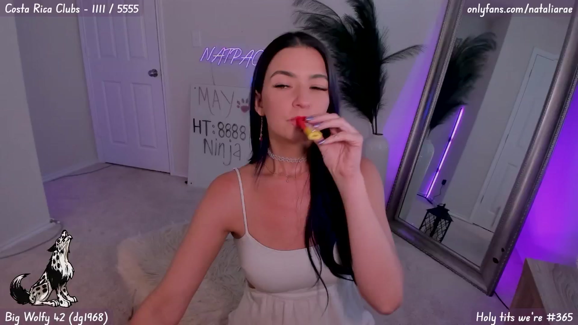 Gallery image thumbnail from Natalia_Rae's myfreecams stream on, 05/19/2024, 24:00 image 14 of 20