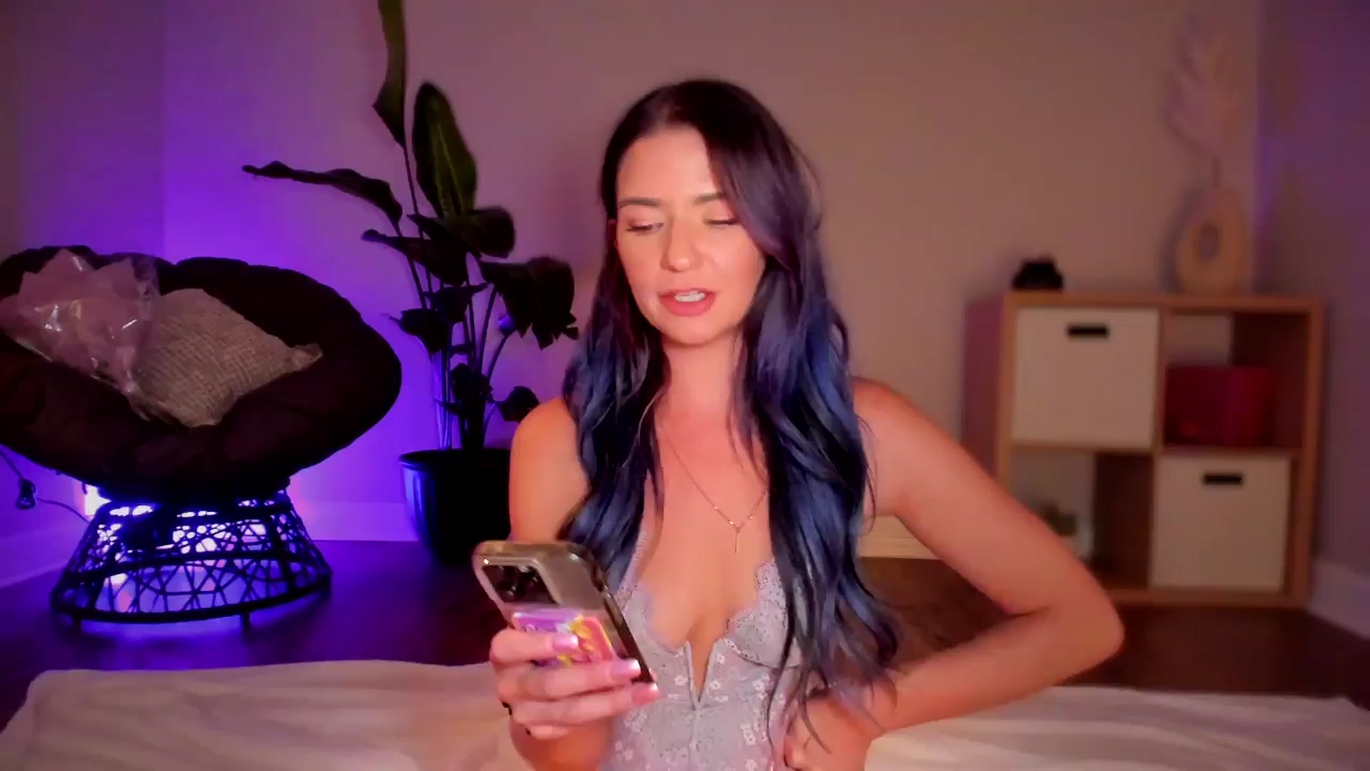 Gallery image thumbnail from Natalia_Rae's myfreecams stream on, 07/18/2024, 06:57 image 14 of 20