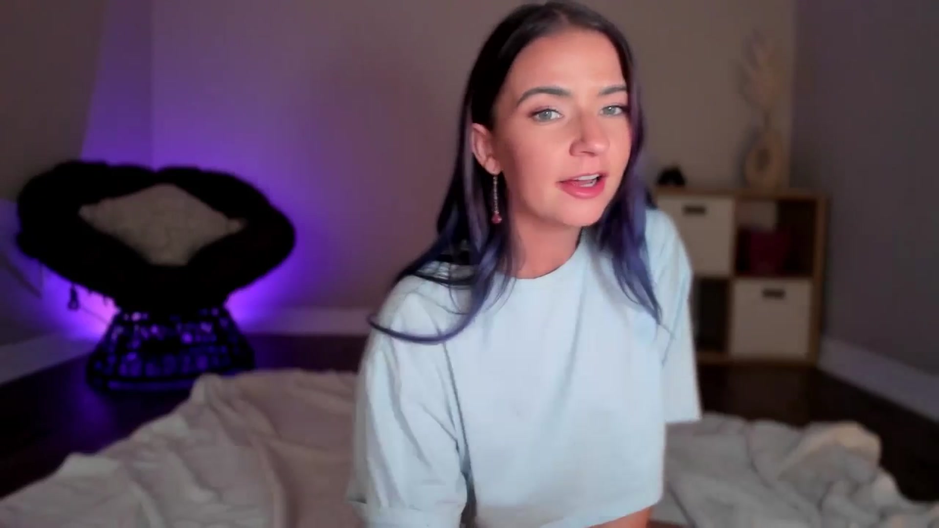 Gallery image thumbnail from Natalia_Rae's myfreecams stream on, 08/26/2024, 04:45 image 6 of 20