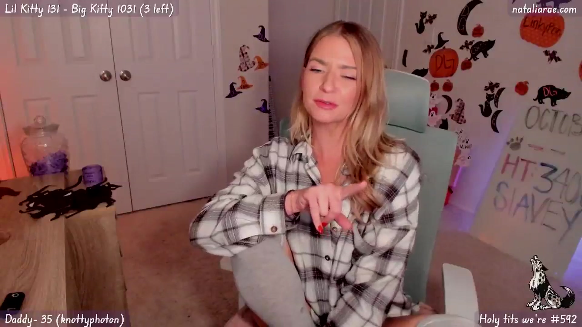 Gallery image thumbnail from Natalia_Rae's myfreecams stream on, 10/22/2024, 02:46 image 3 of 20