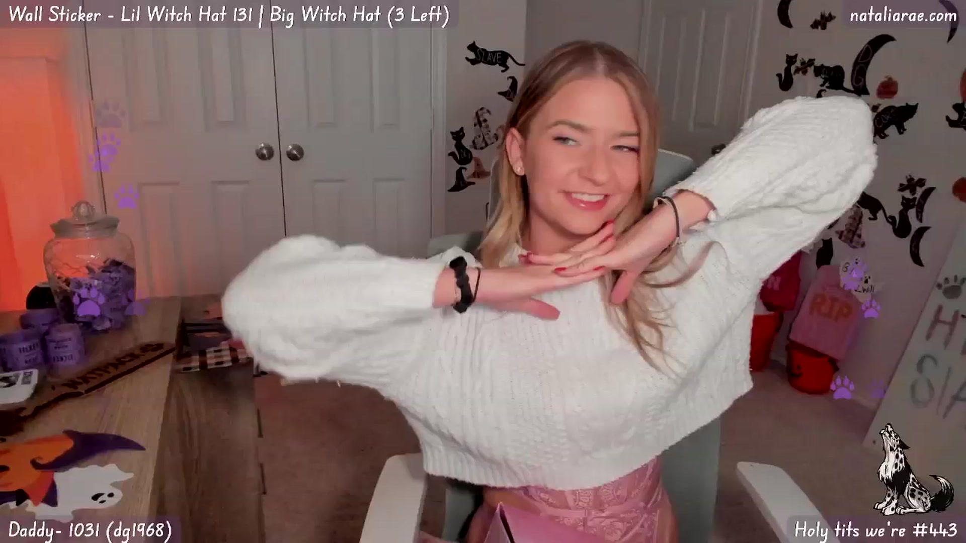 Gallery image thumbnail from Natalia_Rae's myfreecams stream on, 10/23/2024, 24:00 image 17 of 20