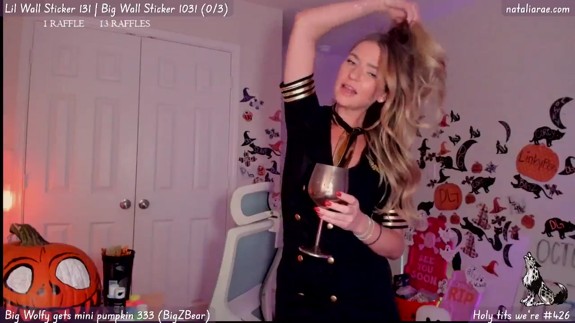Gallery image thumbnail from Natalia_Rae's myfreecams stream on, 10/29/2024, 03:25 image 15 of 20
