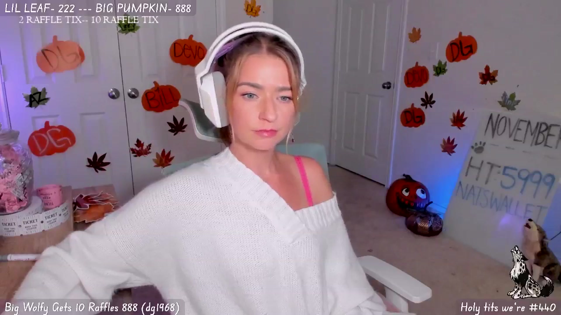 Gallery image thumbnail from Natalia_Rae's myfreecams stream on, 11/21/2024, 24:03 image 17 of 20