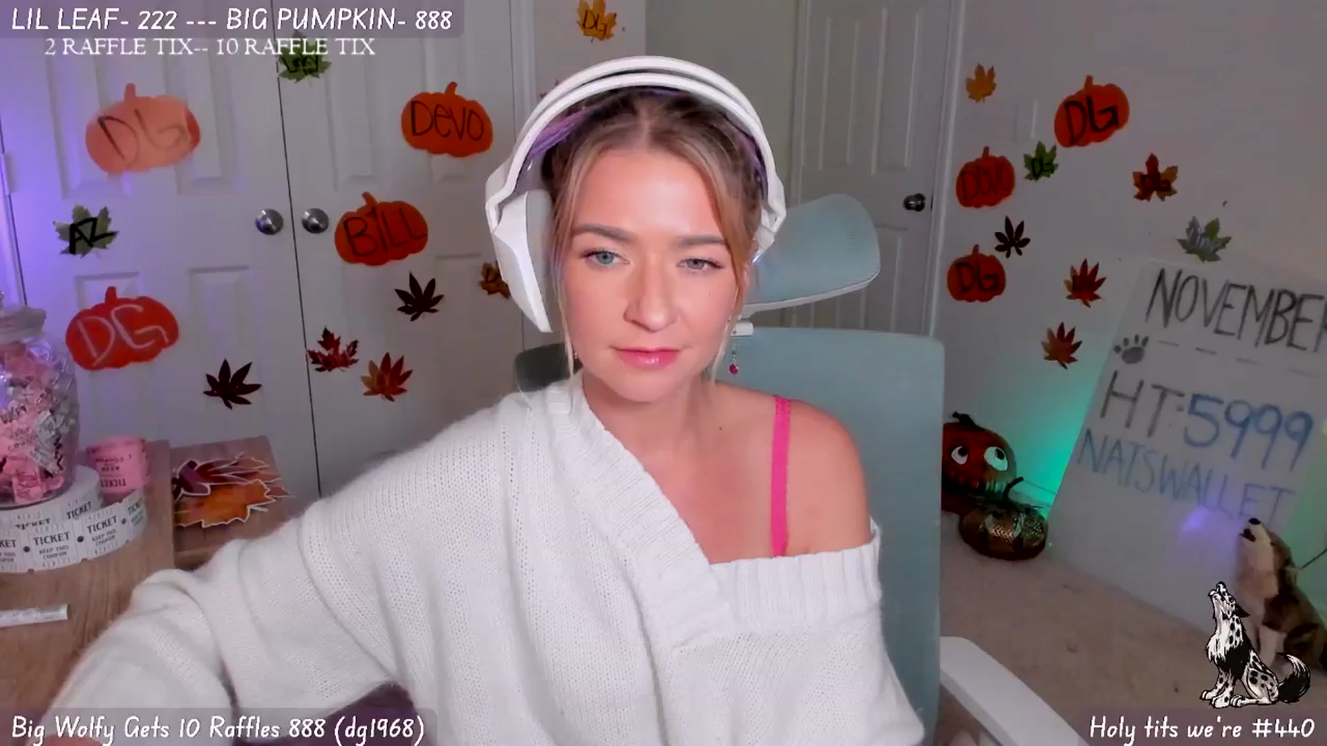 Gallery image thumbnail from Natalia_Rae's myfreecams stream on, 11/21/2024, 24:03 image 16 of 20