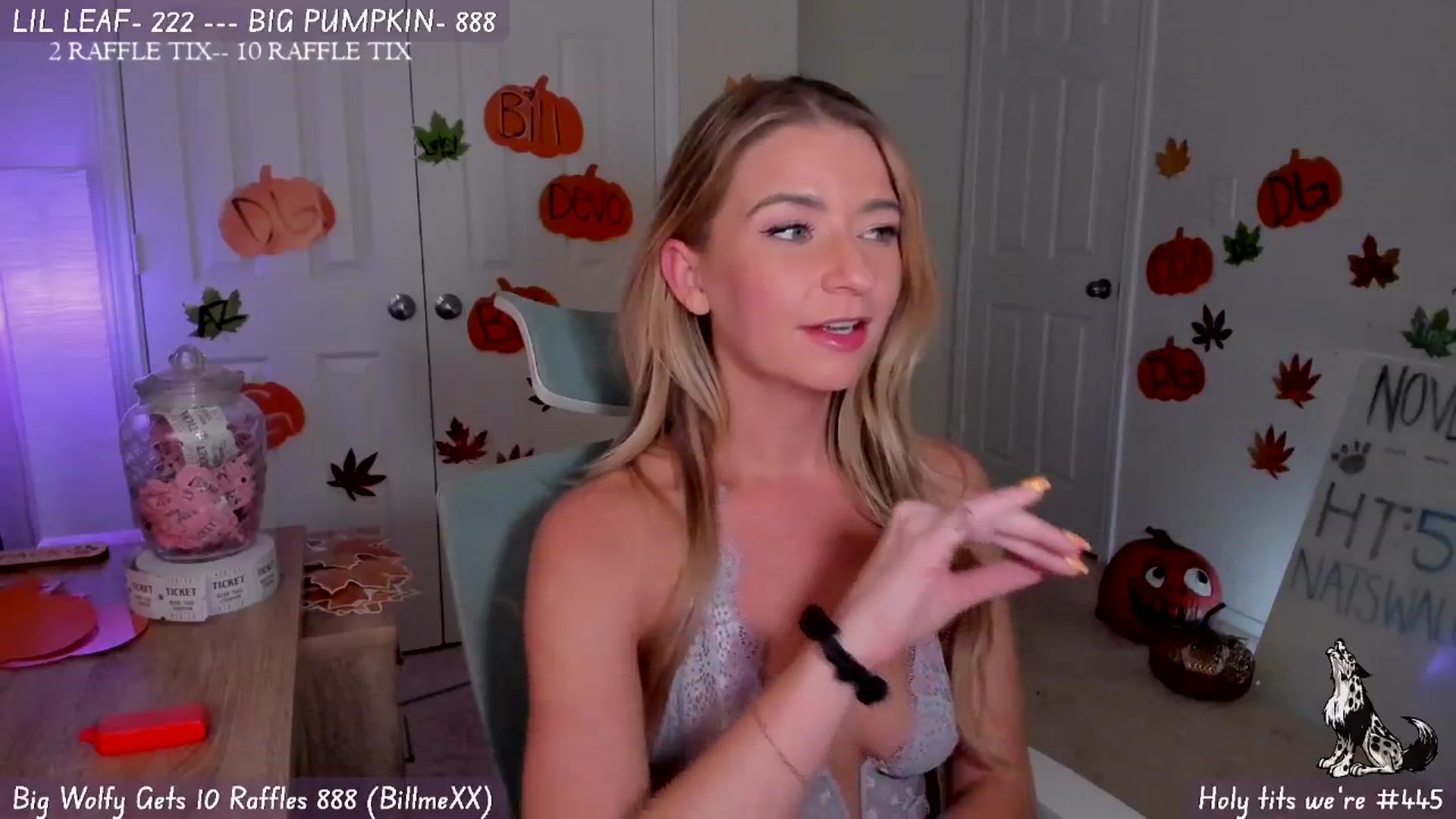 Gallery image thumbnail from Natalia_Rae's myfreecams stream on, 11/22/2024, 10:35 image 6 of 20