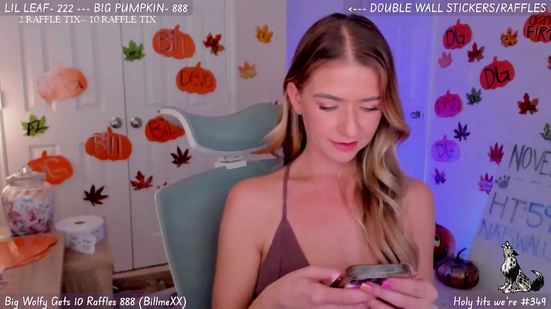 Gallery image thumbnail from Natalia_Rae's myfreecams stream on, 11/28/2024, 24:36 image 14 of 20