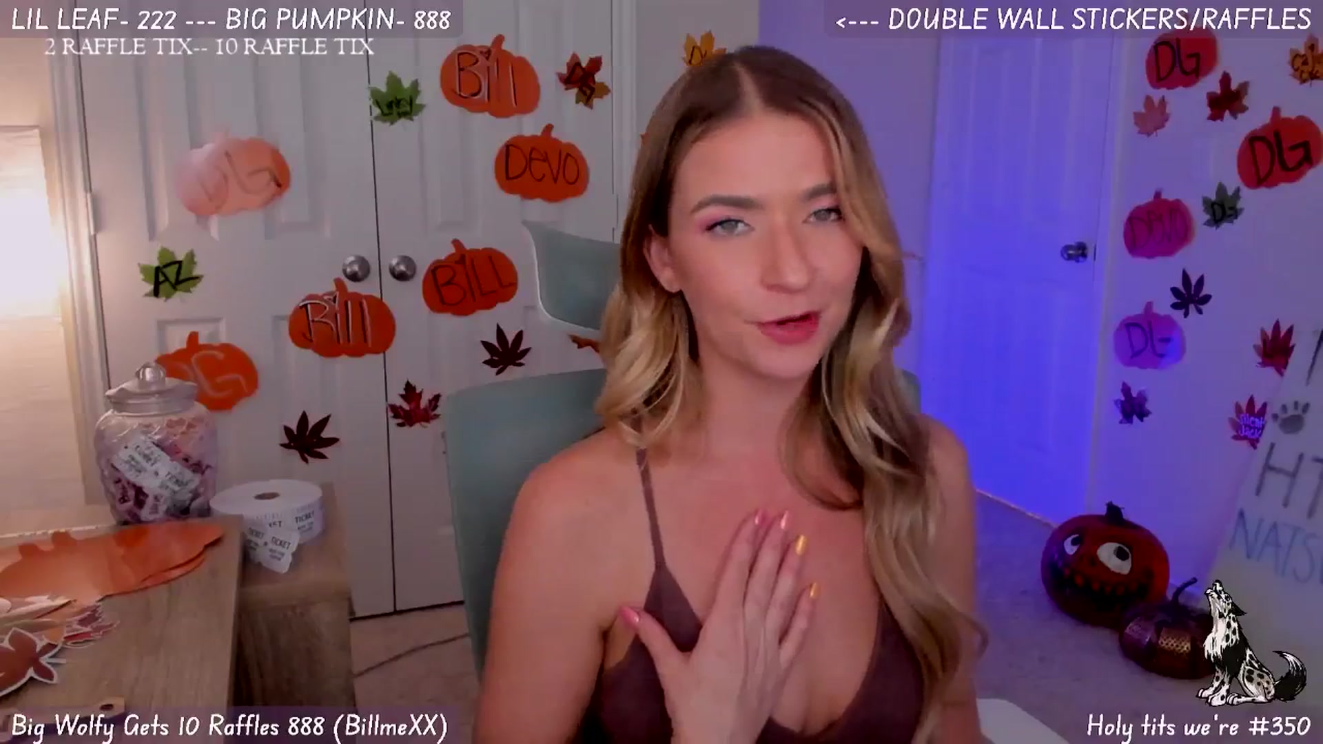 Gallery image thumbnail from Natalia_Rae's myfreecams stream on, 11/28/2024, 24:36 image 18 of 20
