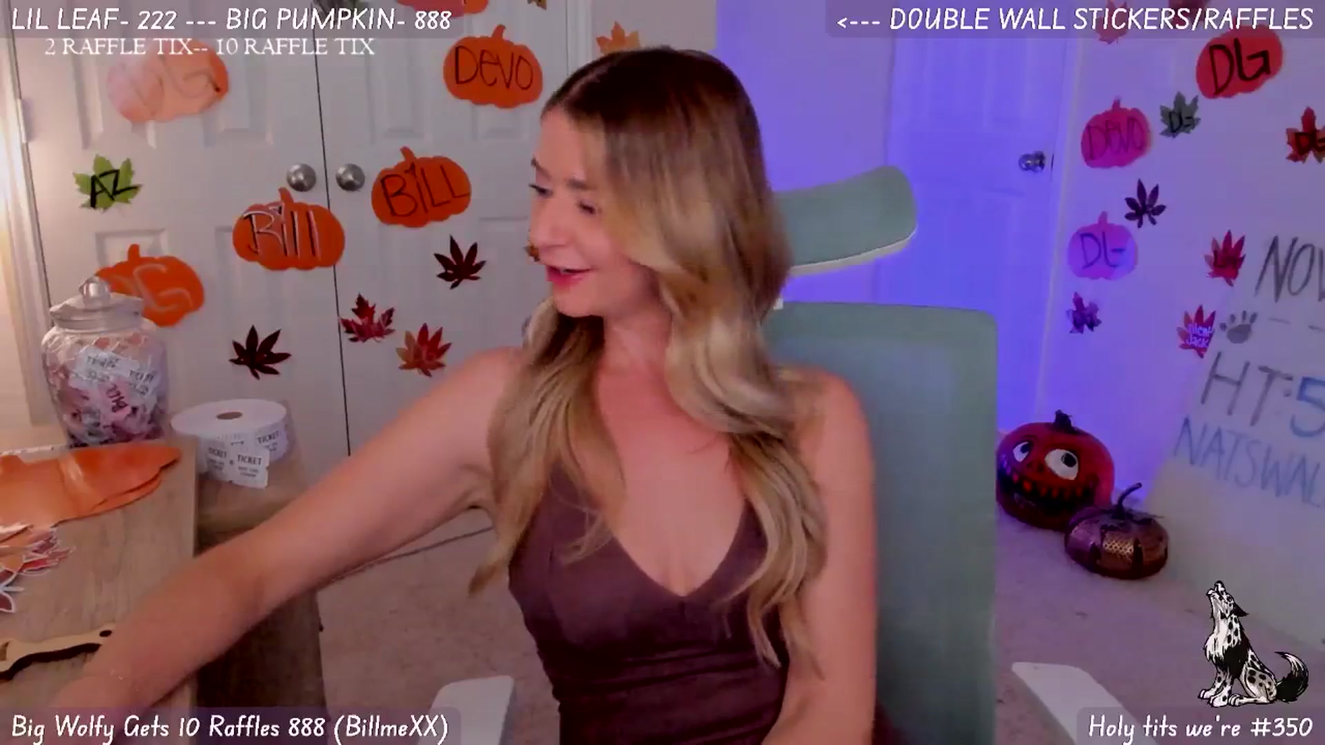Gallery image thumbnail from Natalia_Rae's myfreecams stream on, 11/28/2024, 24:36 image 16 of 20