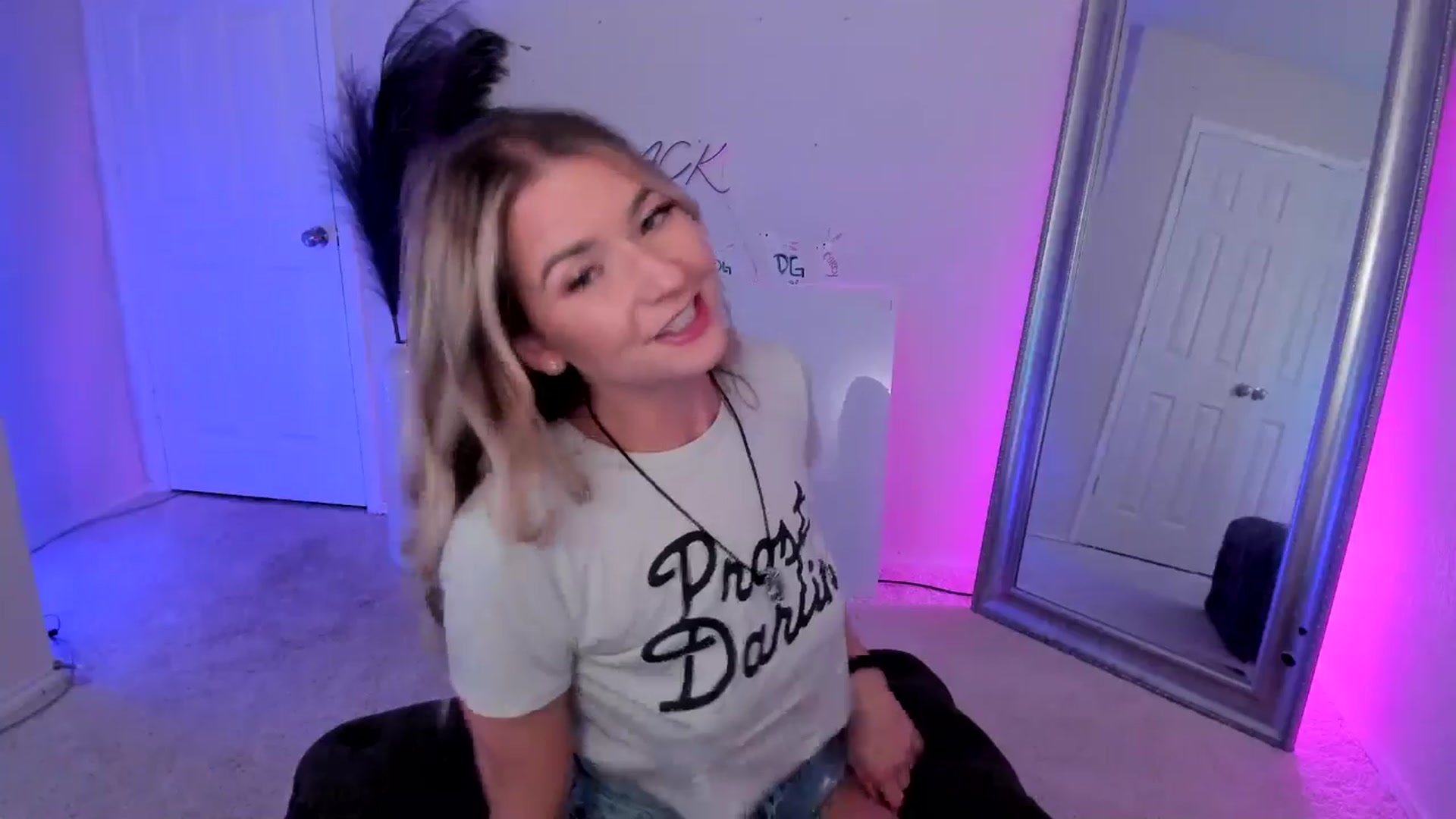 Gallery image thumbnail from Natalia_Rae's myfreecams stream on, 04/04/2025, 03:46 image 17 of 20