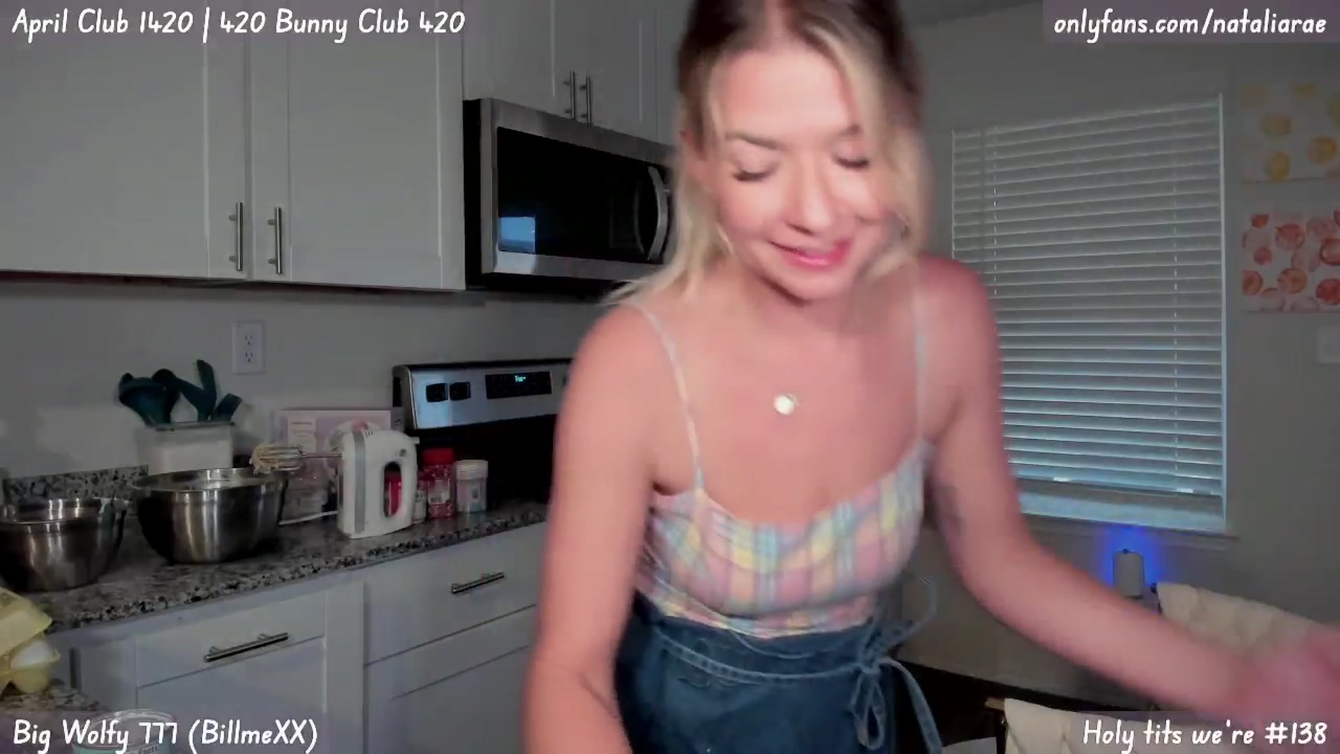 Gallery image thumbnail from Natalia_Rae's myfreecams stream on, 04/16/2025, 03:38 image 7 of 20