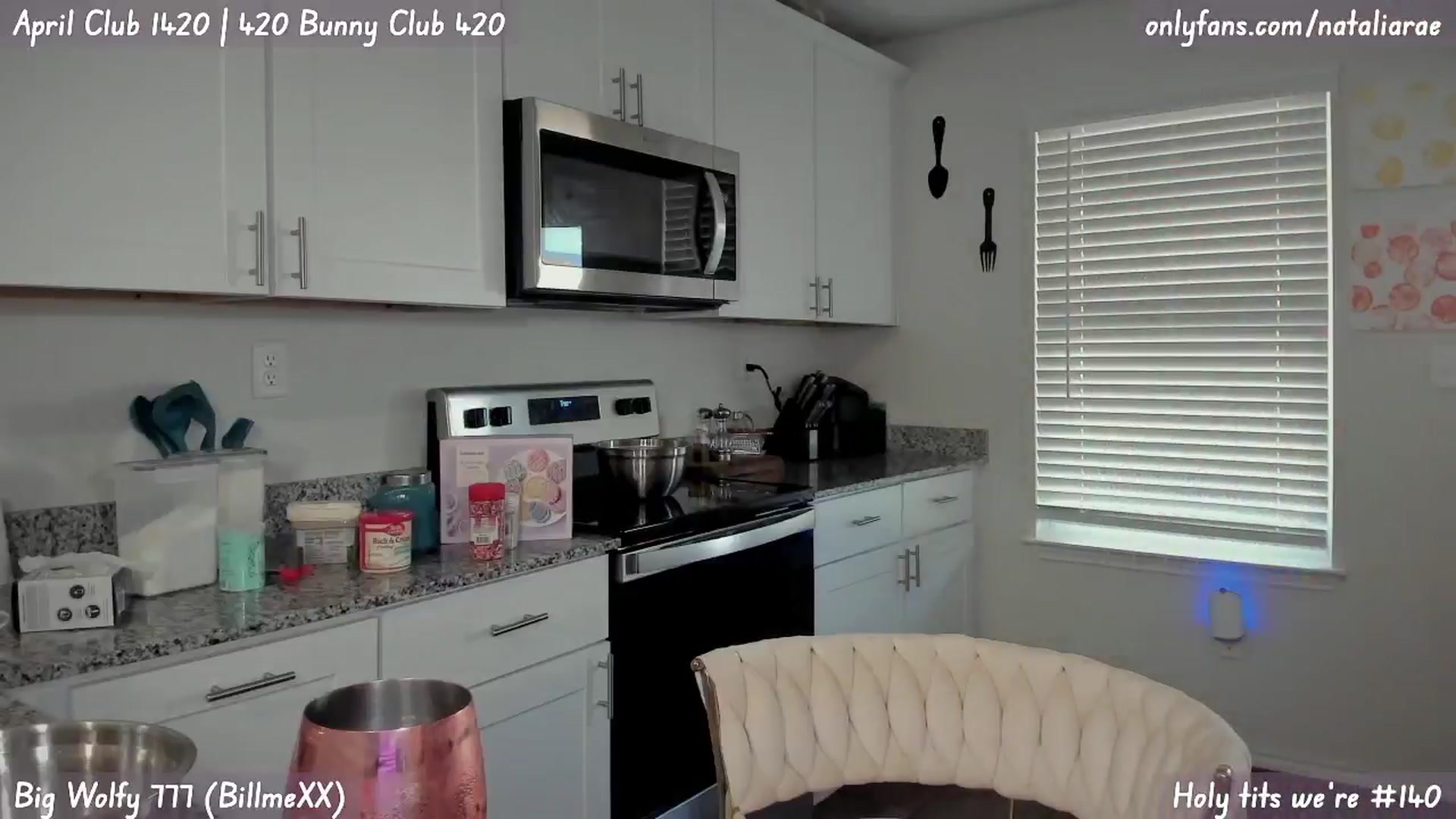 Gallery image thumbnail from Natalia_Rae's myfreecams stream on, 04/16/2025, 03:38 image 4 of 20
