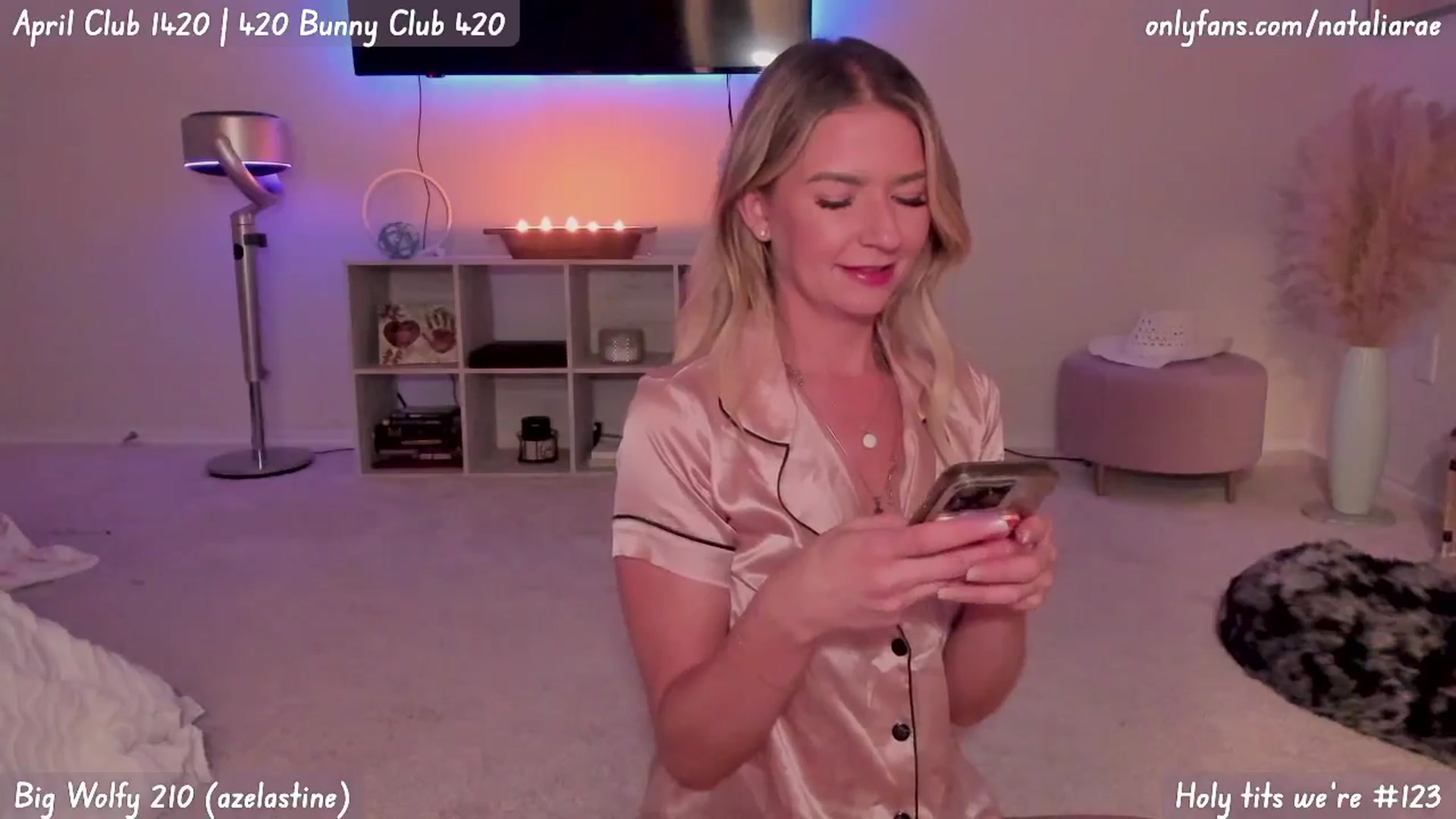 Gallery image thumbnail from Natalia_Rae's myfreecams stream on, 04/18/2025, 06:16 image 17 of 20