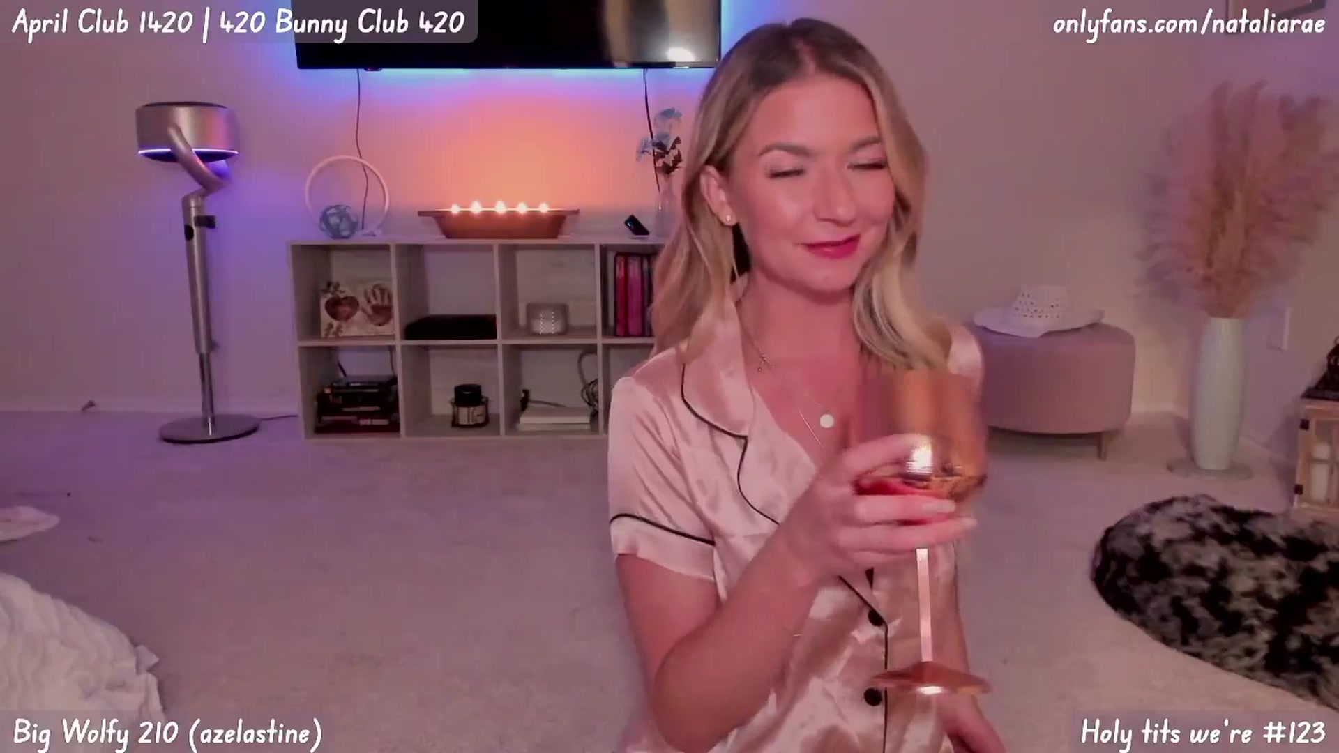 Gallery image thumbnail from Natalia_Rae's myfreecams stream on, 04/18/2025, 06:16 image 20 of 20