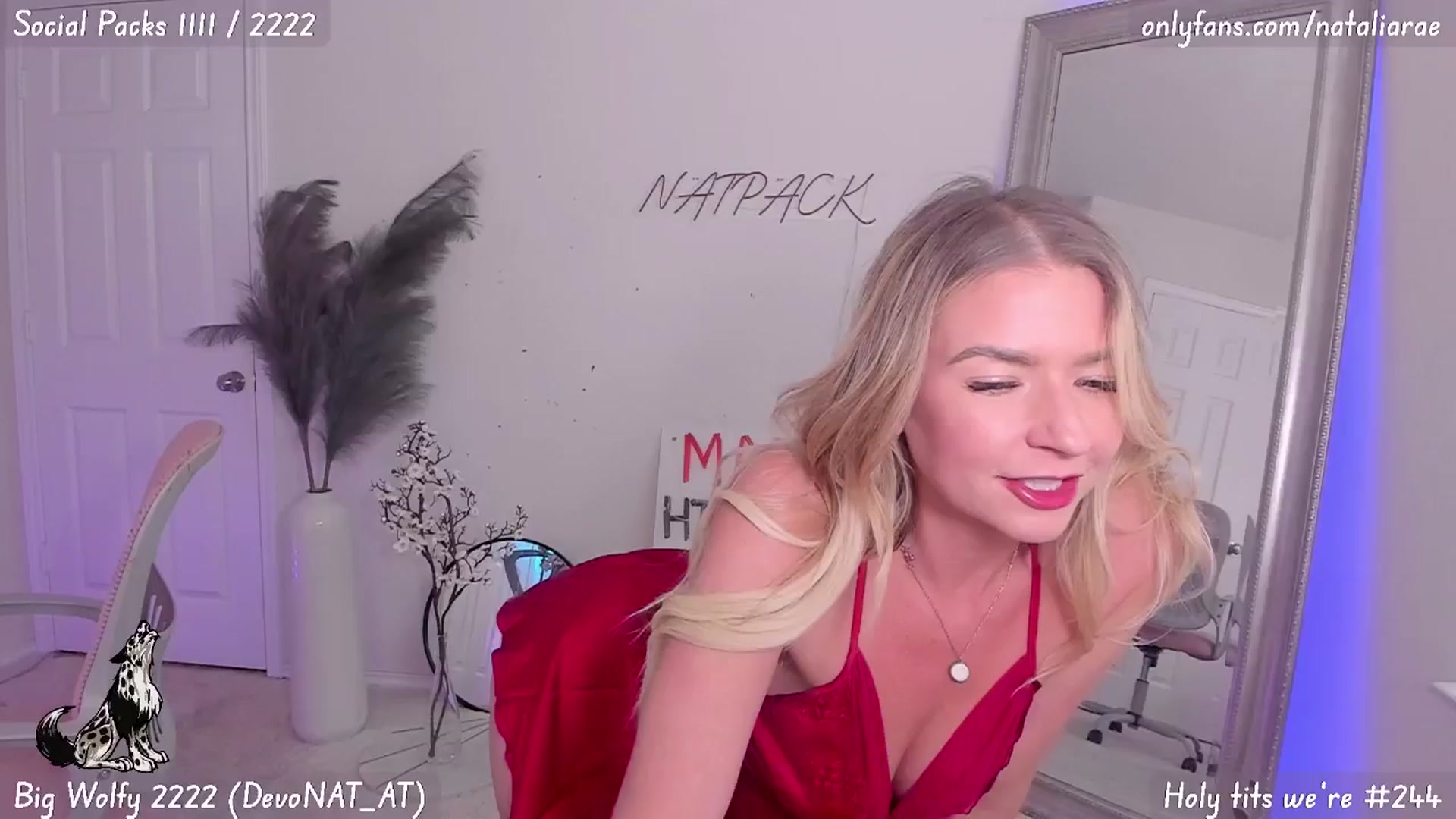 Gallery image thumbnail from Natalia_Rae's myfreecams stream on, 05/16/2025, 22:32 image 3 of 20