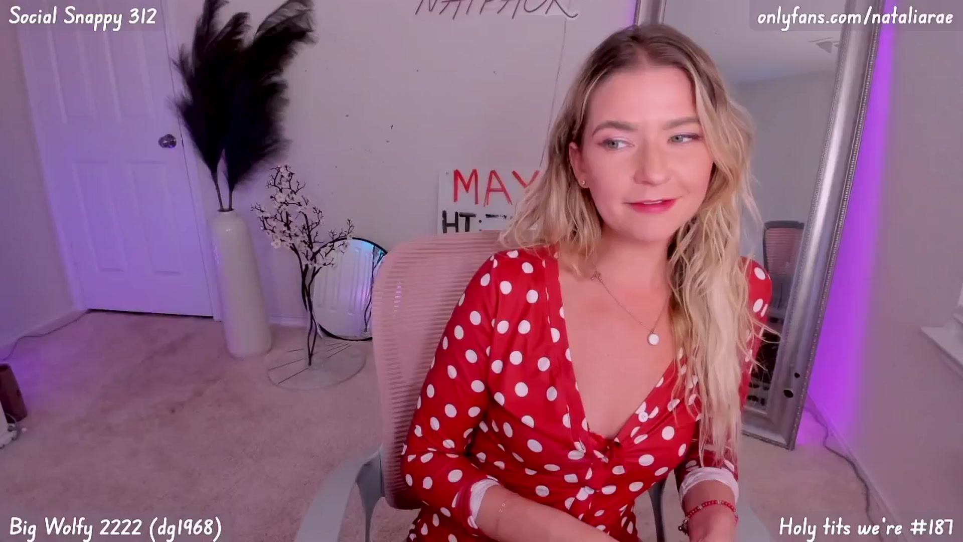 Gallery image thumbnail from Natalia_Rae's myfreecams stream on, 05/19/2025, 03:49 image 16 of 20