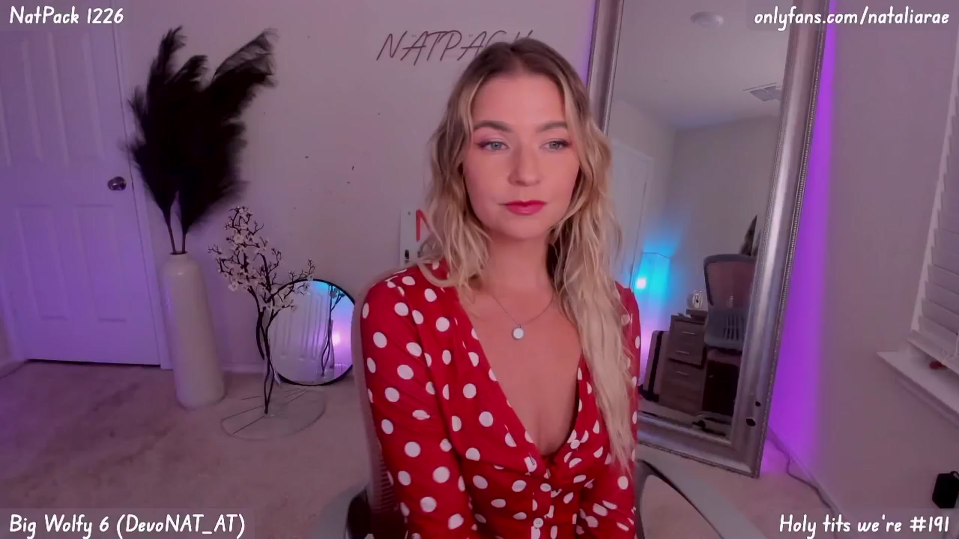 Gallery image thumbnail from Natalia_Rae's myfreecams stream on, 05/19/2025, 03:49 image 2 of 20