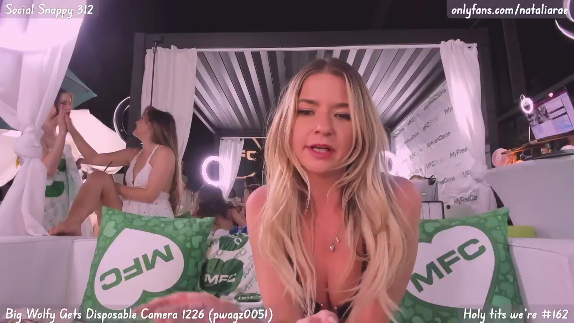 Gallery image thumbnail from Natalia_Rae's myfreecams stream on, 05/21/2025, 04:04 image 19 of 20