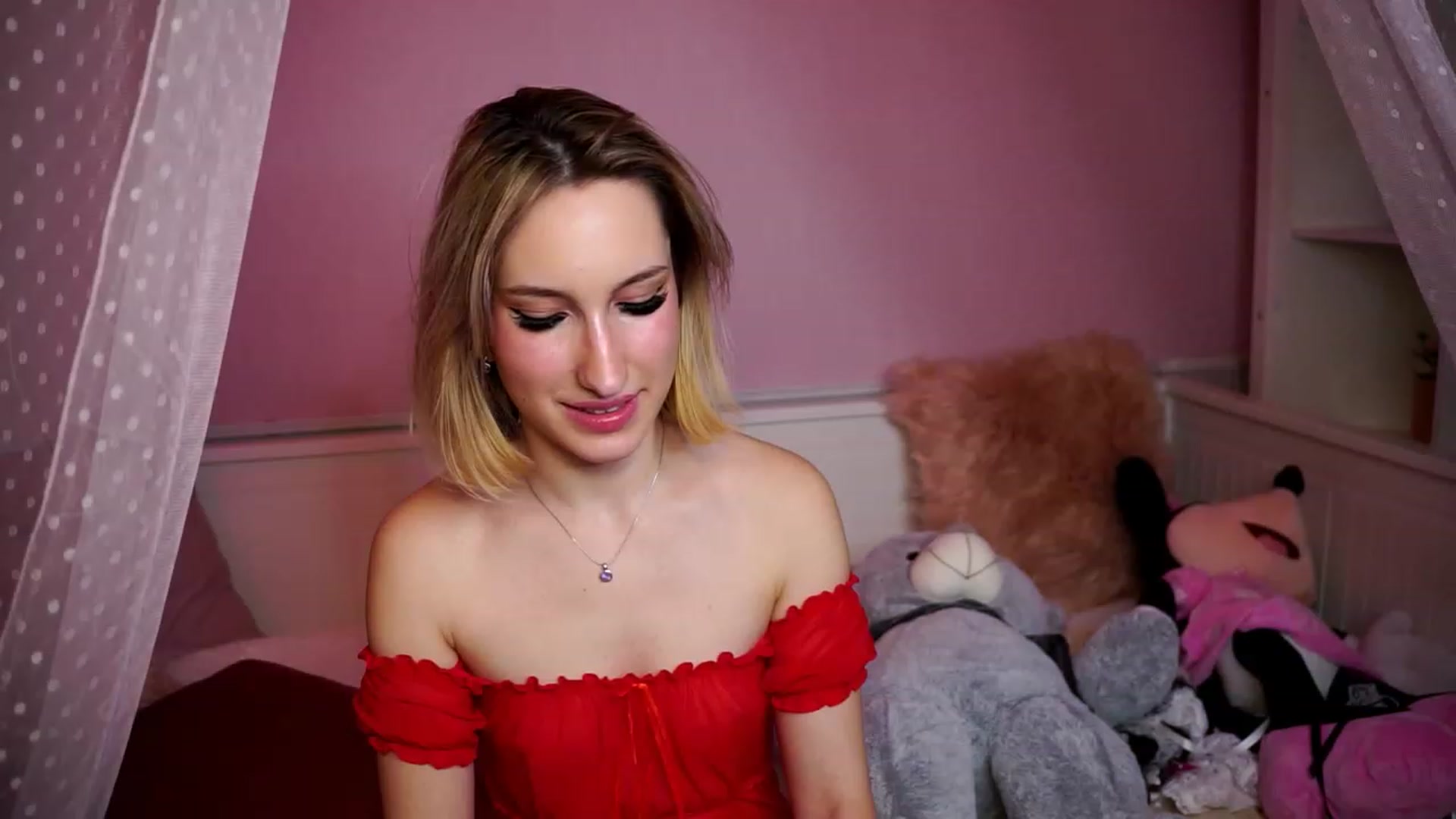 Gallery image thumbnail from Natalialeoe's myfreecams stream on, 02/06/2023, 08:55 image 18 of 20