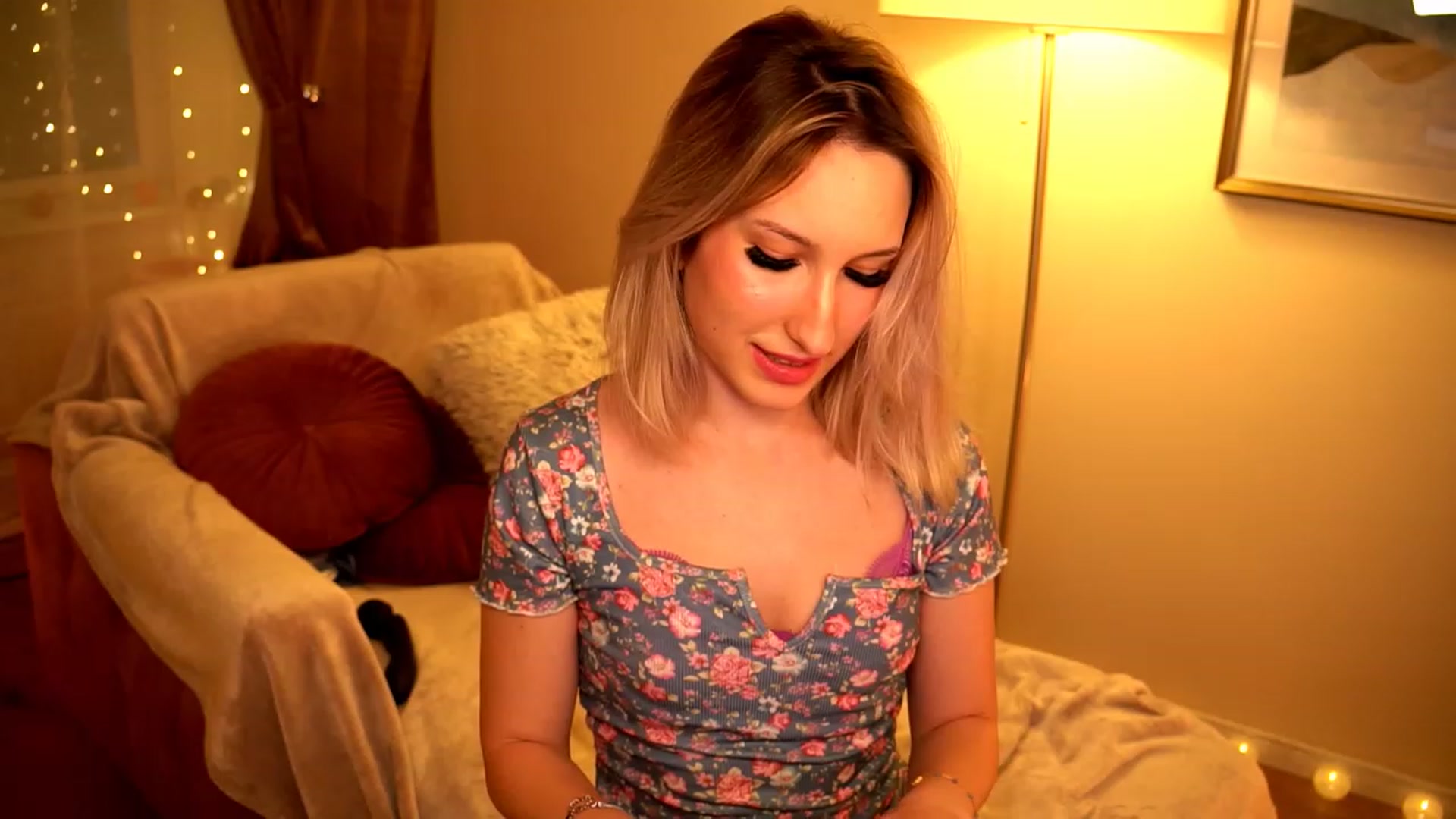 Gallery image thumbnail from Natalialeoe's myfreecams stream on, 06/01/2023, 16:26 image 17 of 20