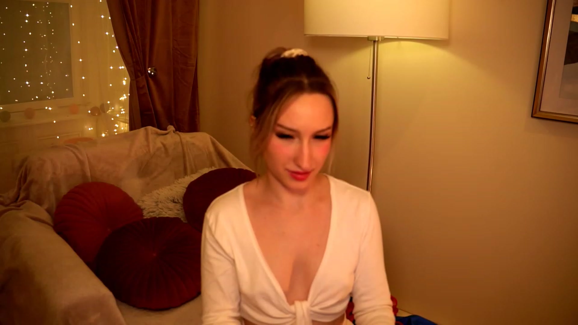 Gallery image thumbnail from Natalialeoe's myfreecams stream on, 06/05/2023, 04:44 image 4 of 20