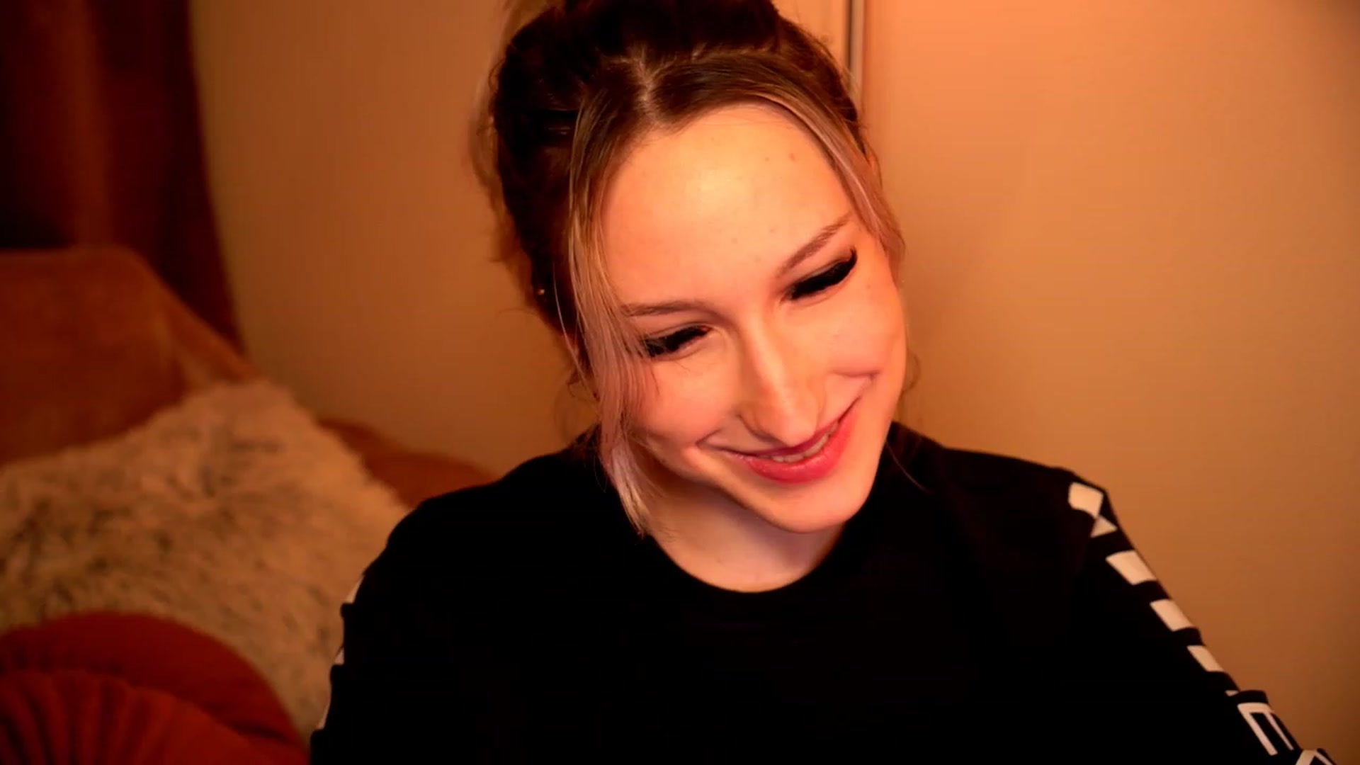 Gallery image thumbnail from Natalialeoe's myfreecams stream on, 06/08/2023, 08:40 image 2 of 20