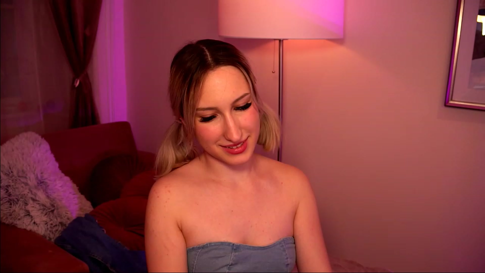 Gallery image thumbnail from Natalialeoe's myfreecams stream on, 06/13/2023, 04:09 image 19 of 20
