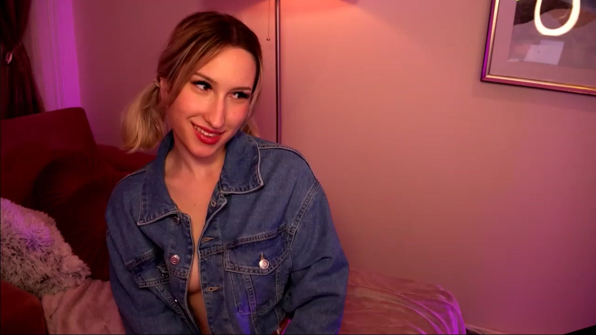 Gallery image thumbnail from Natalialeoe's myfreecams stream on, 06/13/2023, 05:59 image 13 of 20
