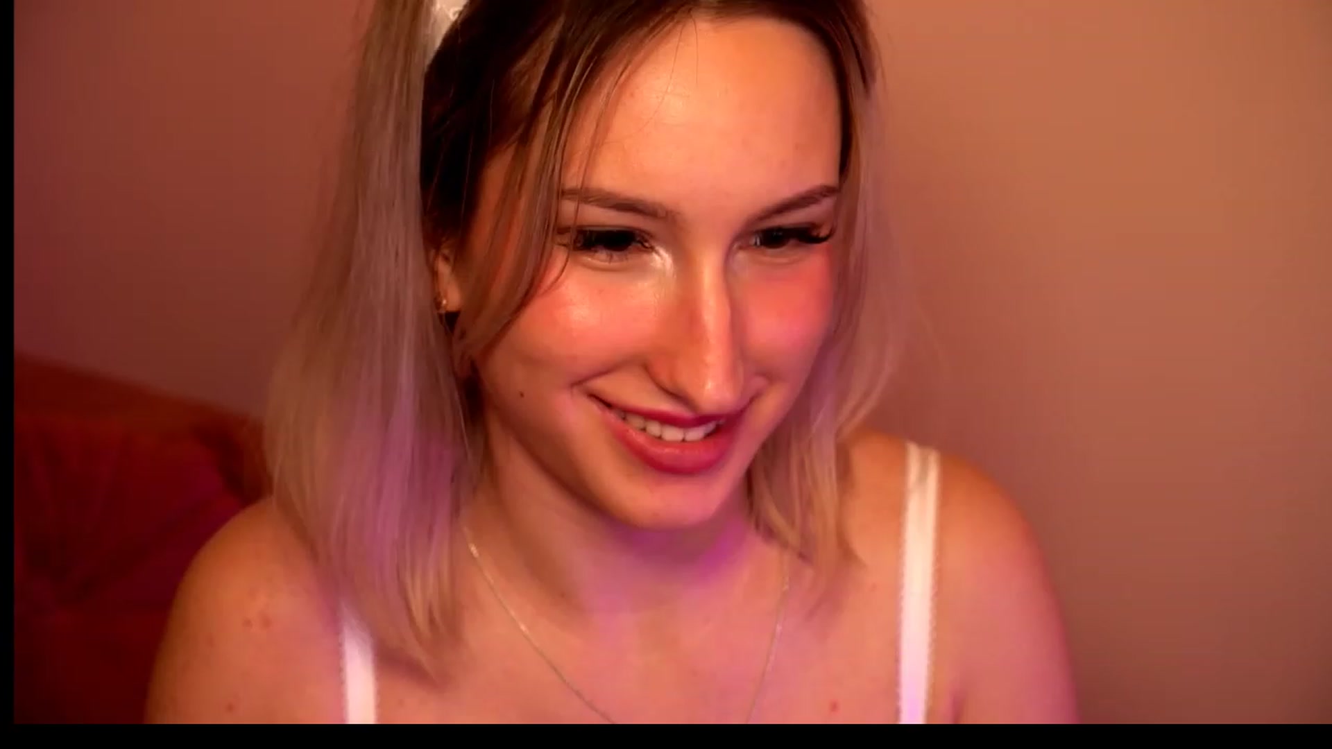 Gallery image thumbnail from Natalialeoe's myfreecams stream on, 06/21/2023, 01:20 image 9 of 20