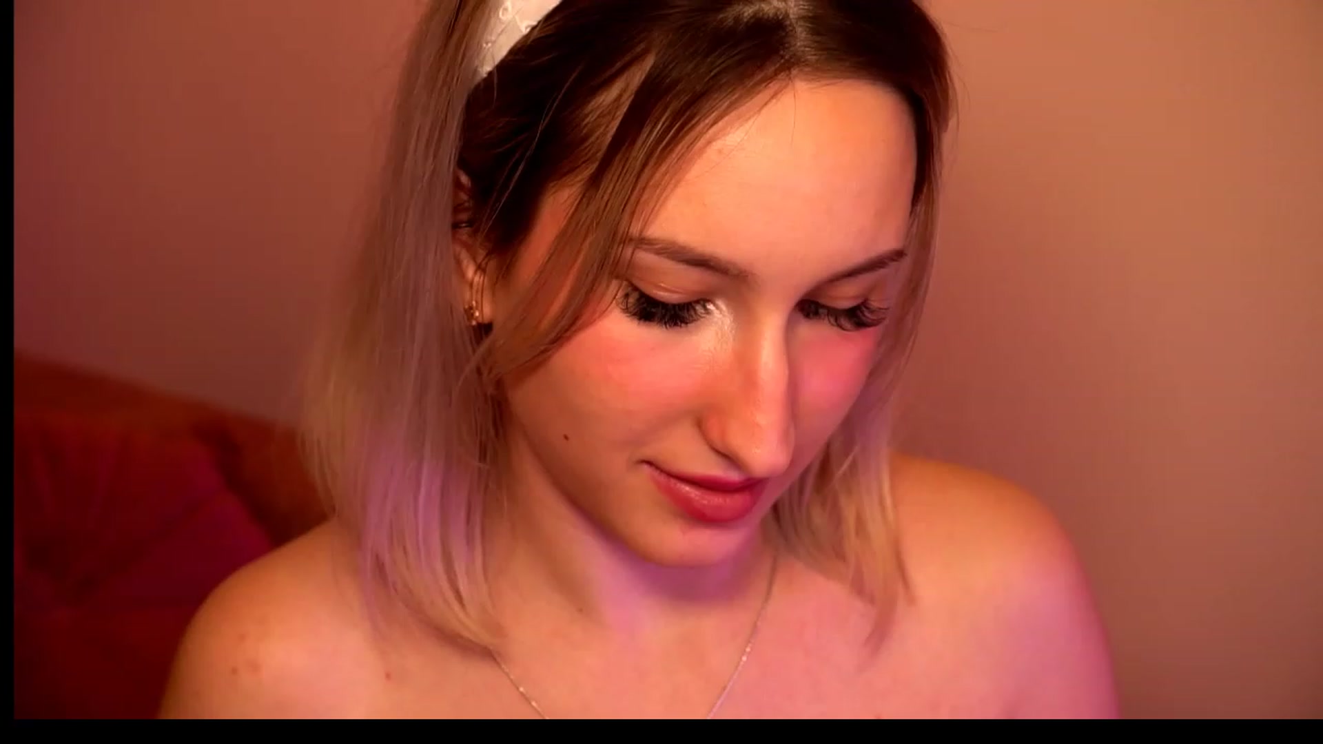 Gallery image thumbnail from Natalialeoe's myfreecams stream on, 06/21/2023, 01:20 image 4 of 20