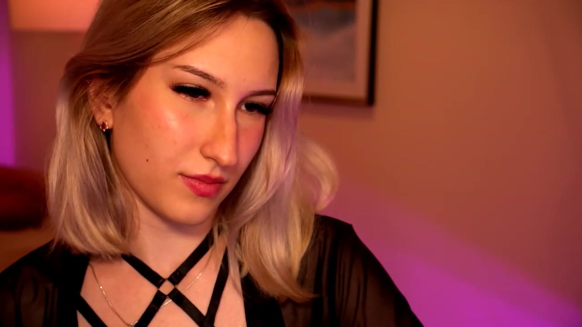 Gallery image thumbnail from Natalialeoe's myfreecams stream on, 06/22/2023, 19:44 image 17 of 20