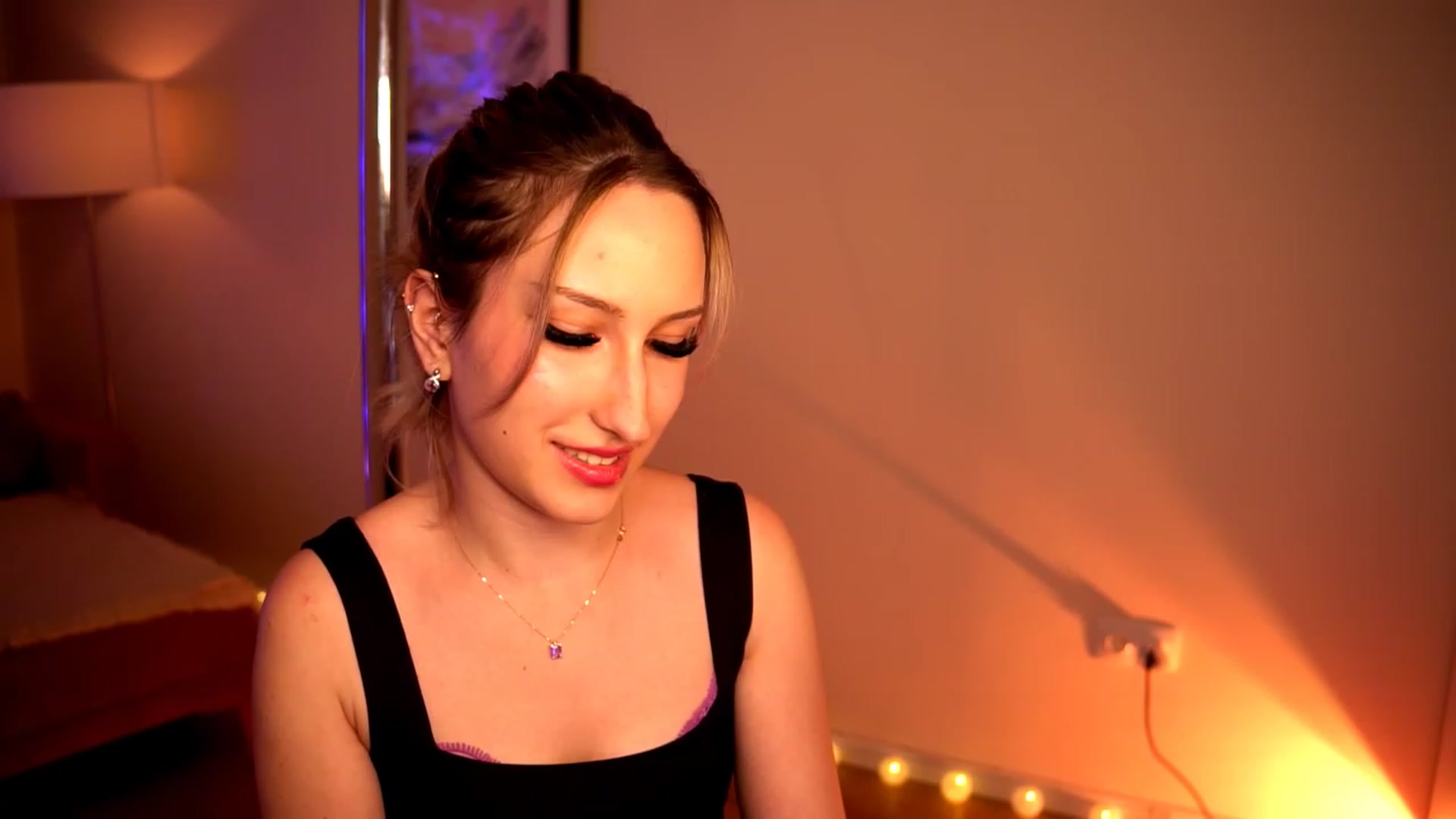Gallery image thumbnail from Natalialeoe's myfreecams stream on, 07/07/2023, 19:02 image 4 of 20