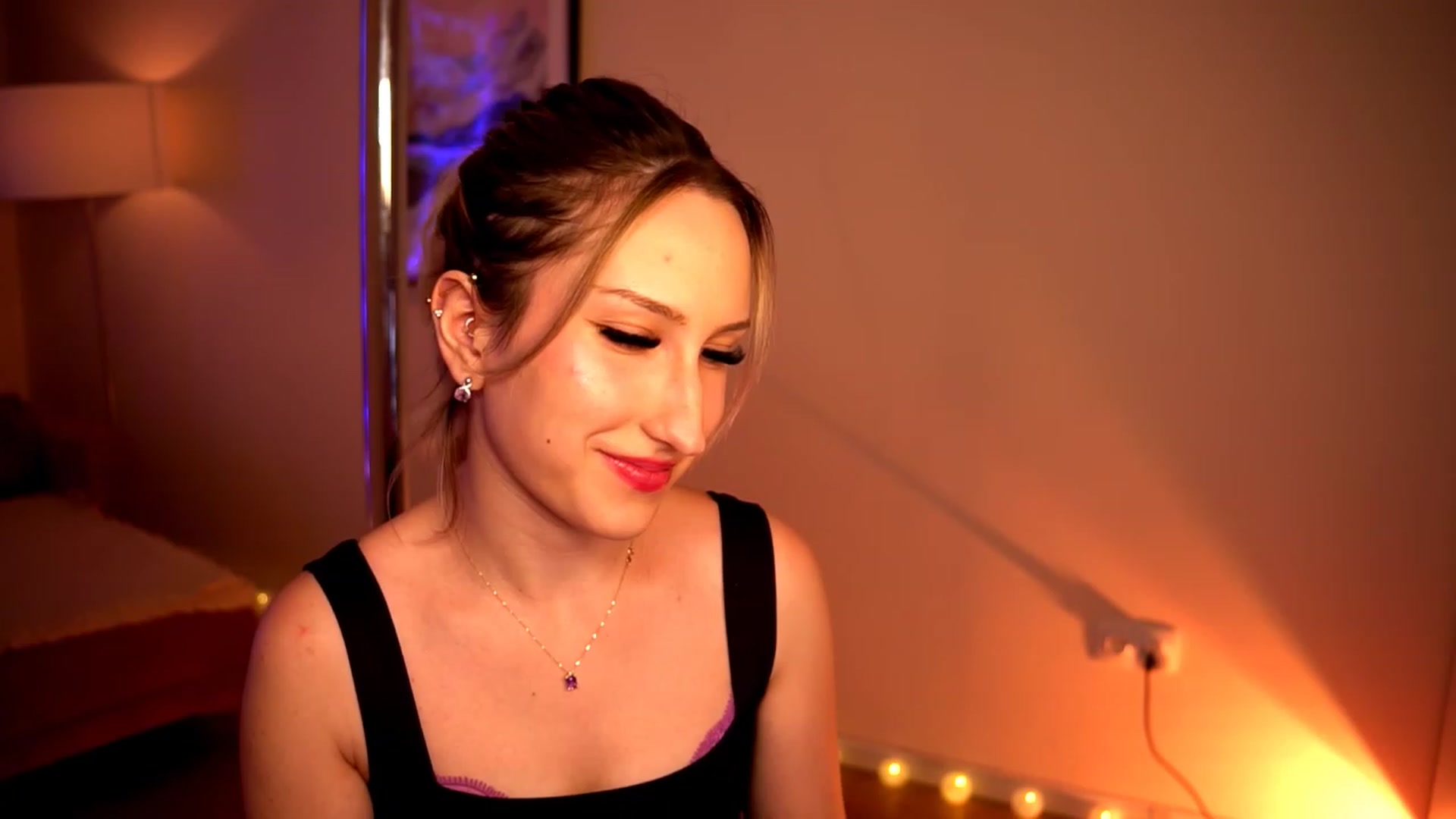Gallery image thumbnail from Natalialeoe's myfreecams stream on, 07/07/2023, 19:02 image 1 of 20