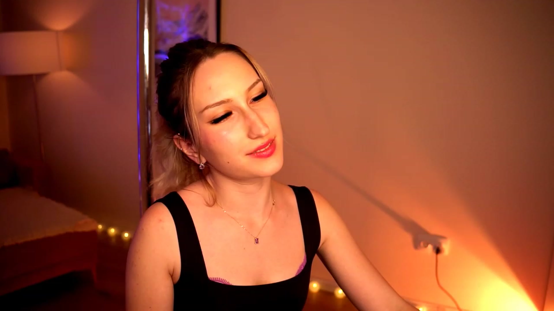 Gallery image thumbnail from Natalialeoe's myfreecams stream on, 07/07/2023, 19:02 image 5 of 20