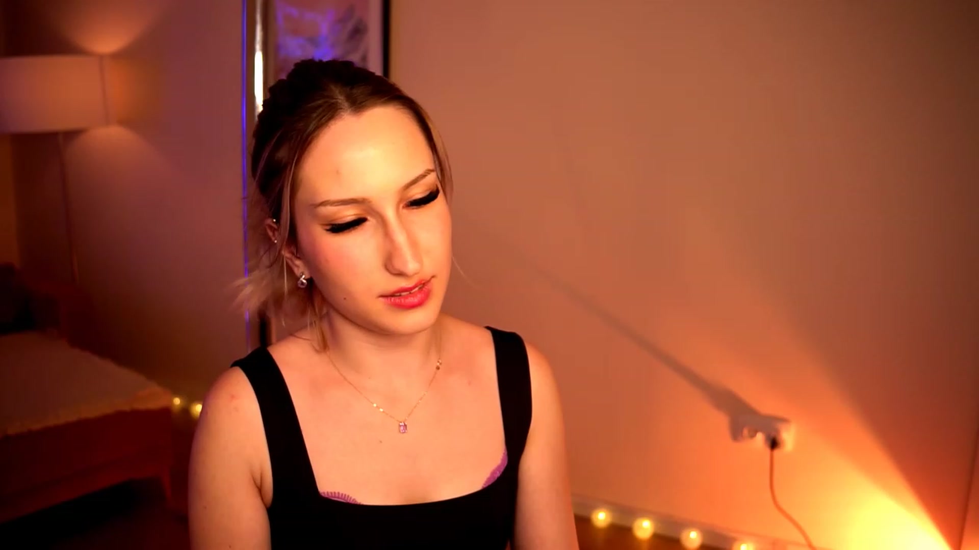 Gallery image thumbnail from Natalialeoe's myfreecams stream on, 07/07/2023, 19:02 image 7 of 20