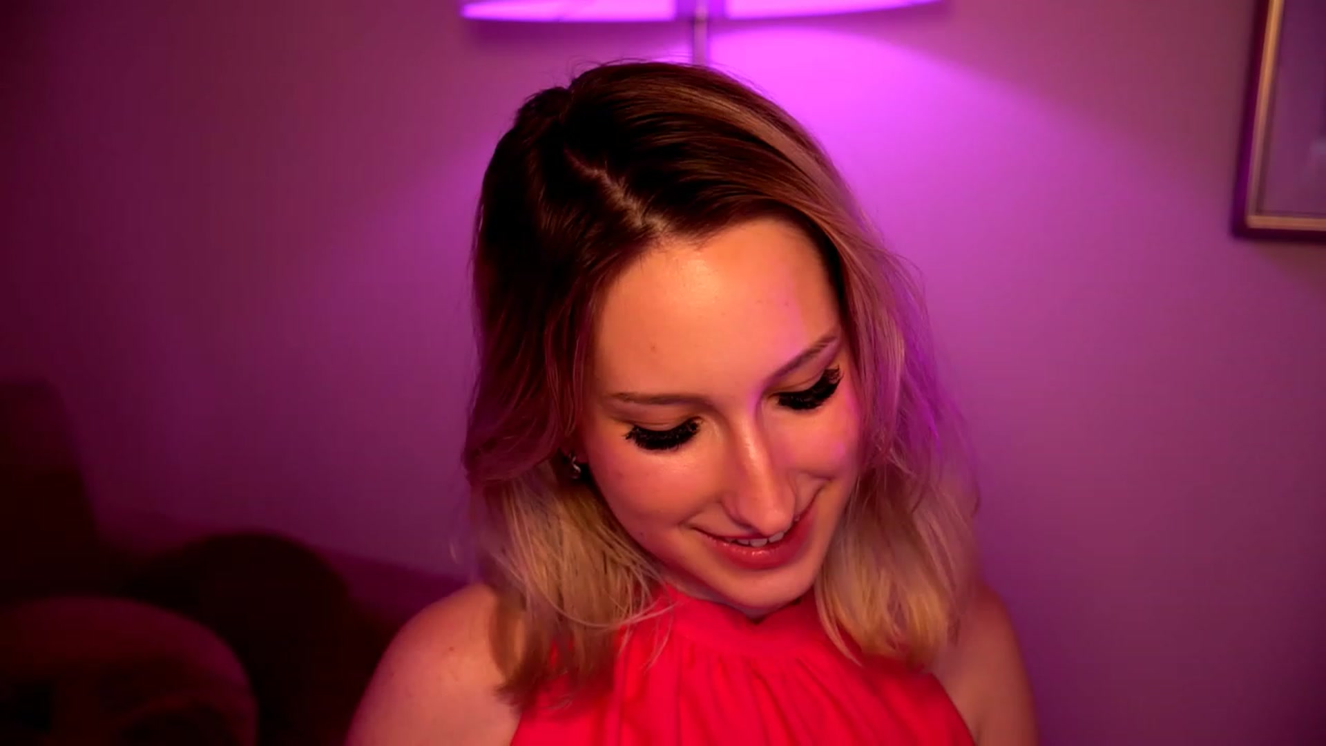 Gallery image thumbnail from Natalialeoe's myfreecams stream on, 07/12/2023, 24:24 image 1 of 20