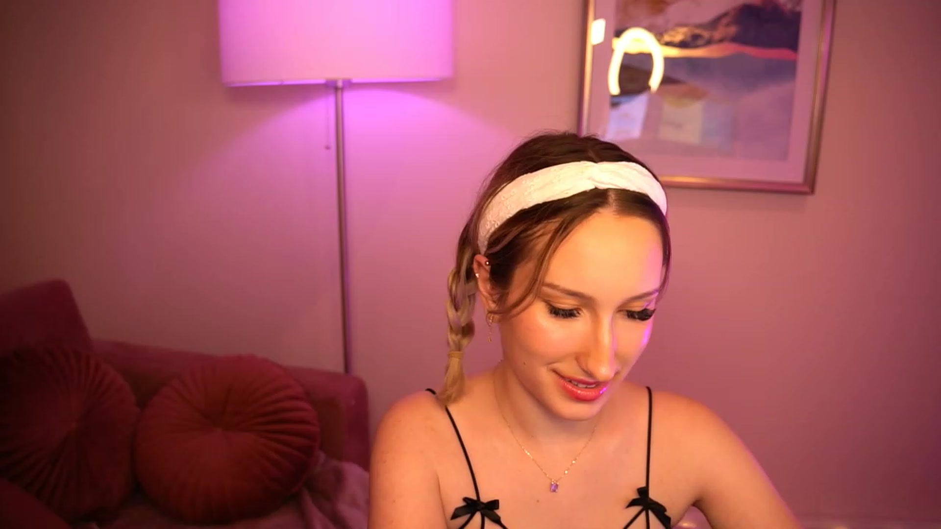Gallery image thumbnail from Natalialeoe's myfreecams stream on, 07/18/2023, 24:48 image 16 of 20