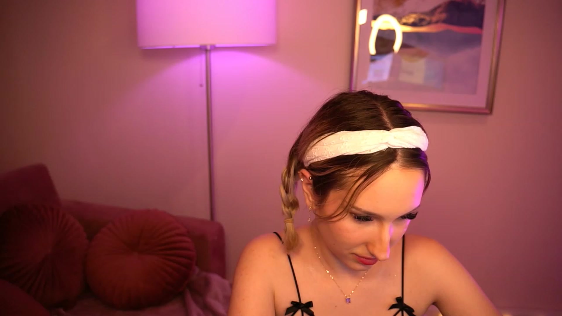 Gallery image thumbnail from Natalialeoe's myfreecams stream on, 07/18/2023, 24:48 image 17 of 20