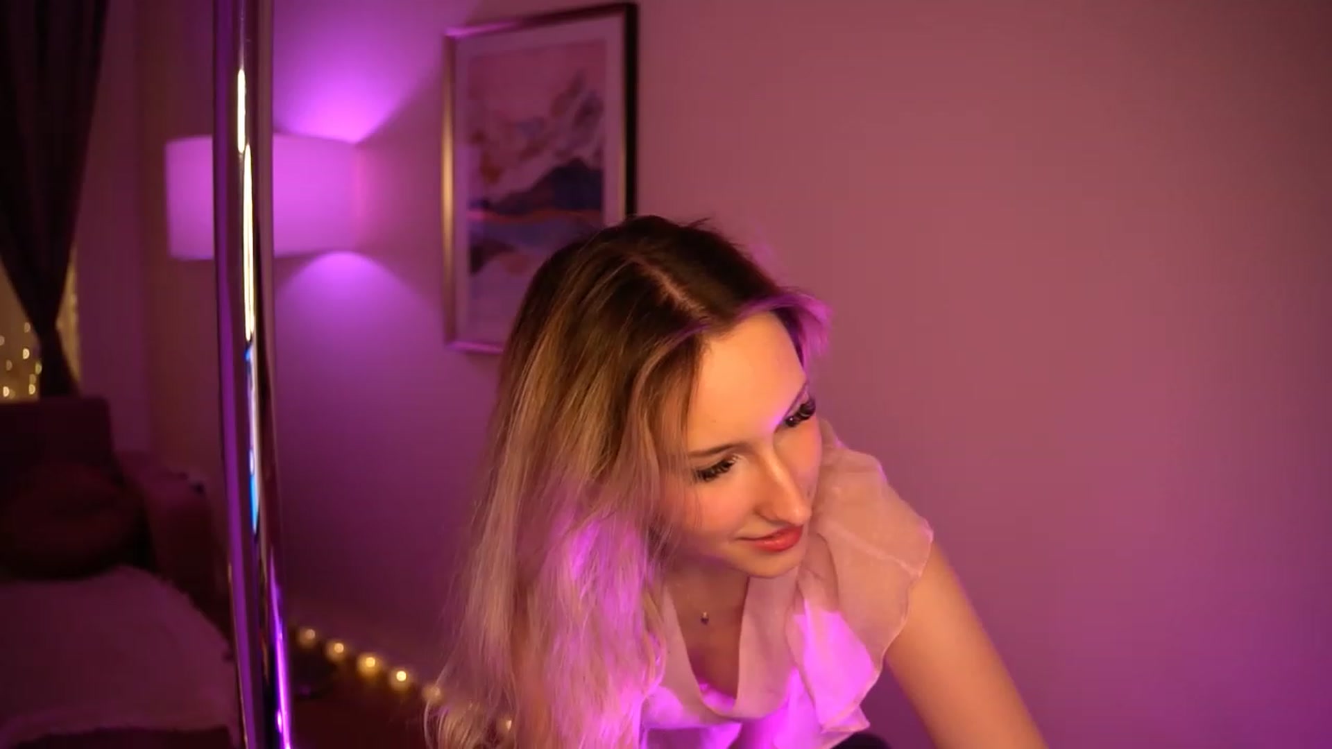 Gallery image thumbnail from Natalialeoe's myfreecams stream on, 07/19/2023, 24:04 image 8 of 20