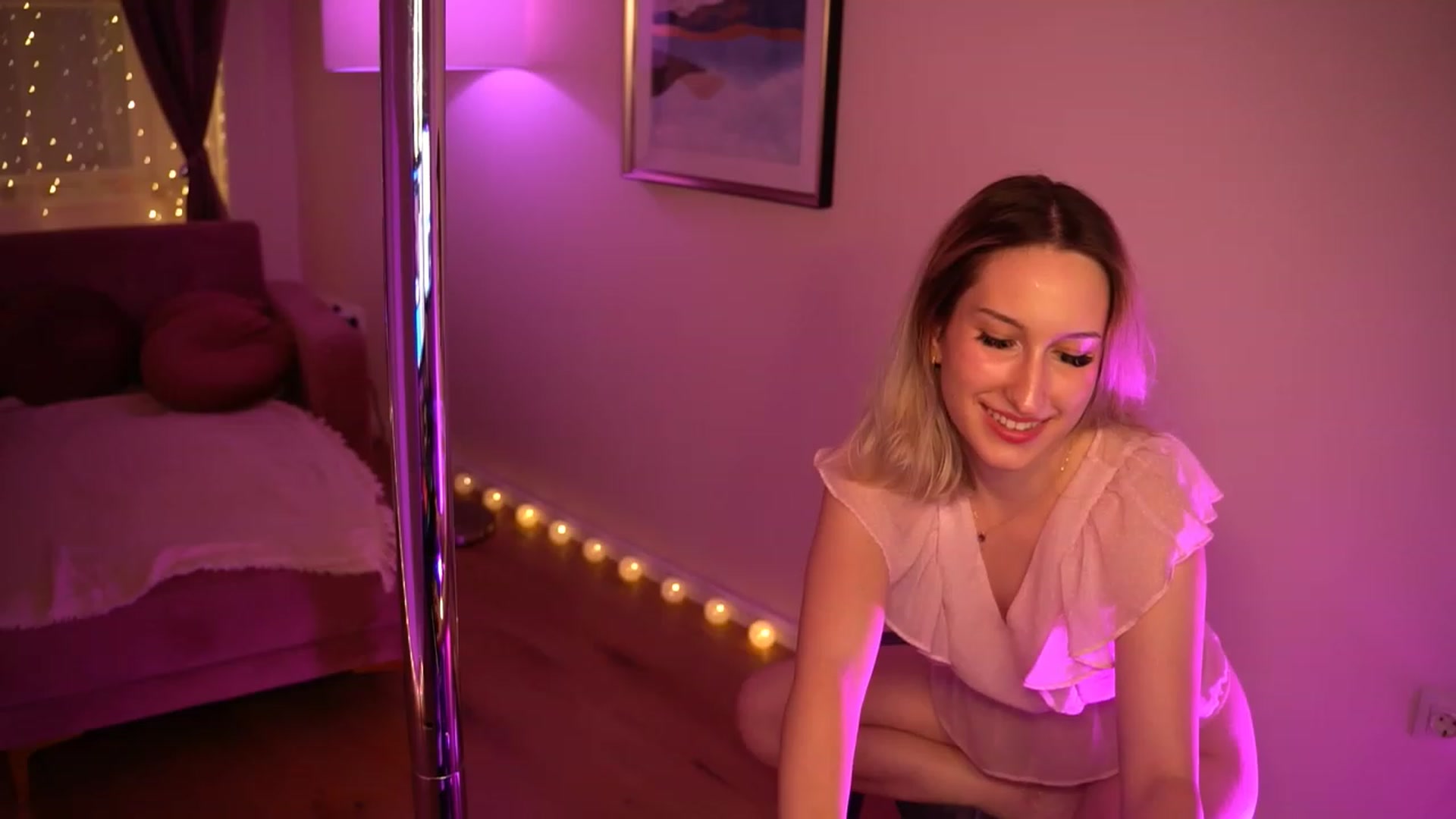 Gallery image thumbnail from Natalialeoe's myfreecams stream on, 07/19/2023, 24:04 image 7 of 20
